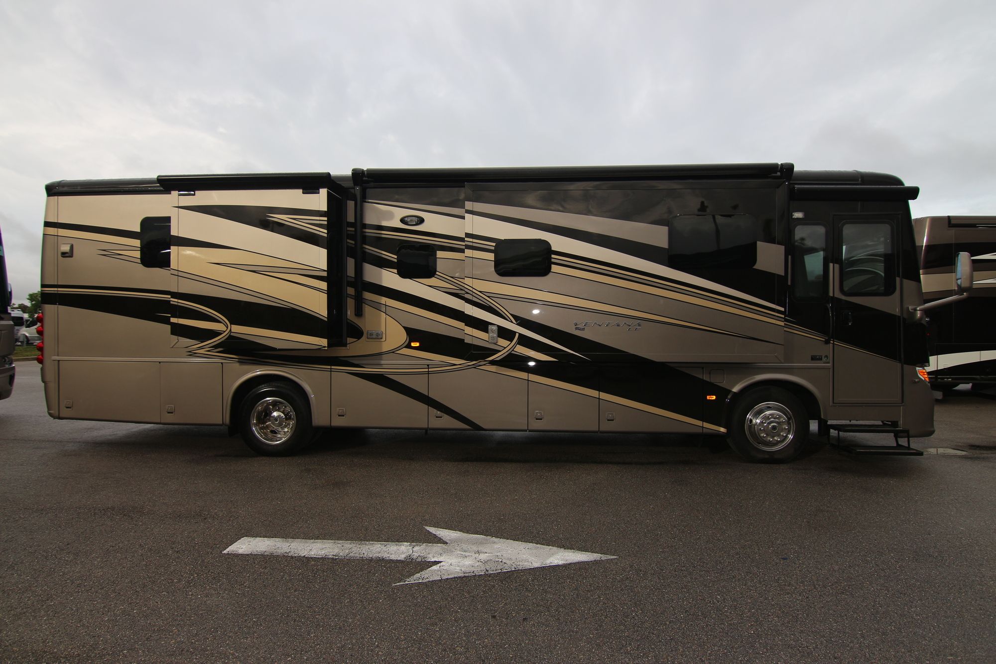 Used 2016 Newmar Ventana Le 3709 Class A  For Sale