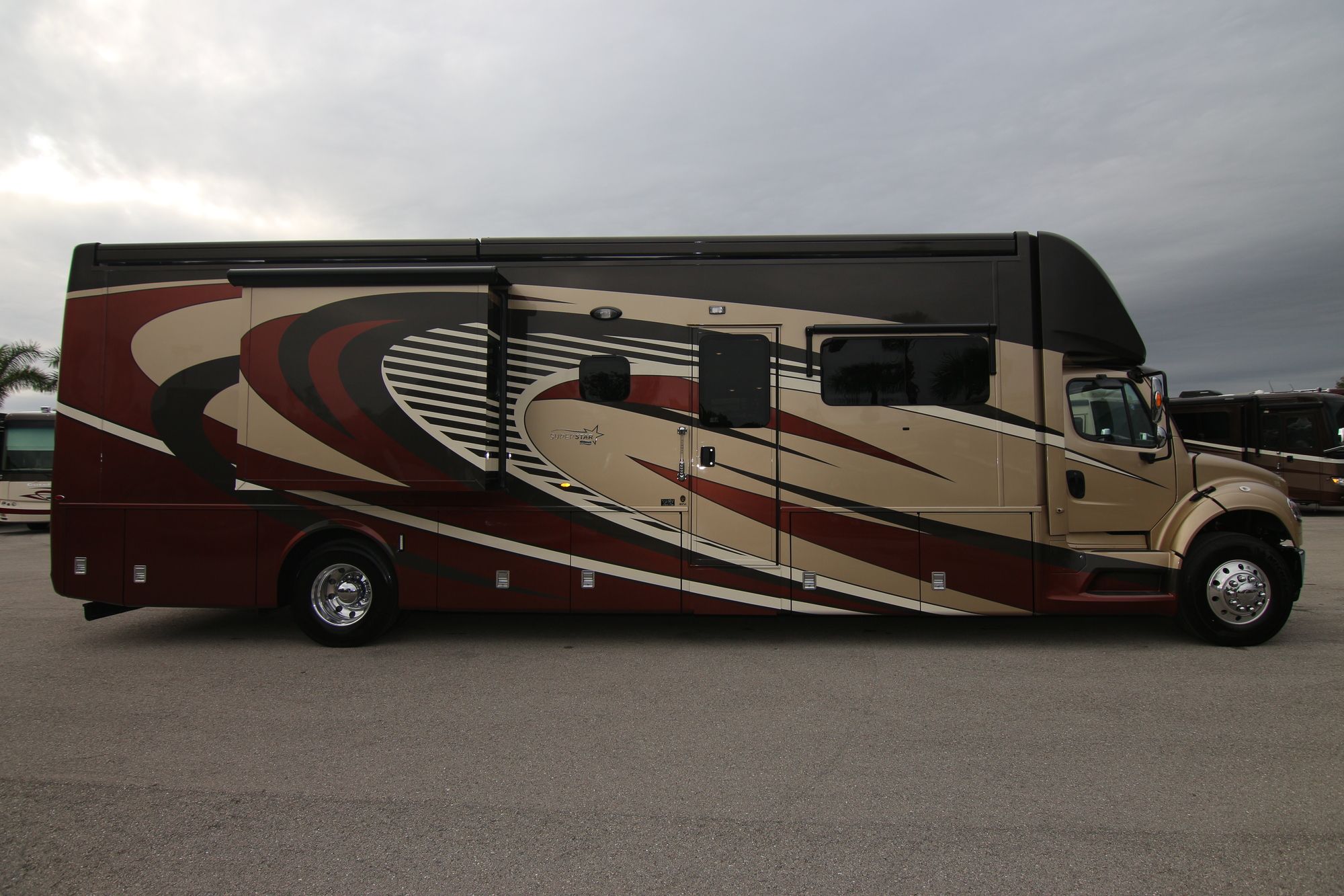 New 2020 Newmar Super Star 4051 Super C  For Sale