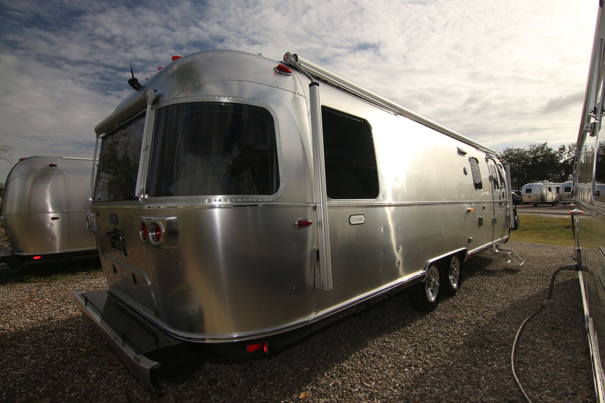 New 2020 Airstream Classic 30RB Travel Trailer  For Sale