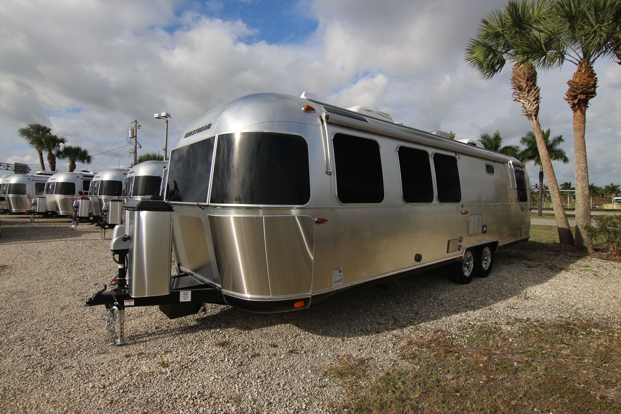 New 2020 Airstream Classic 30RB Travel Trailer  For Sale