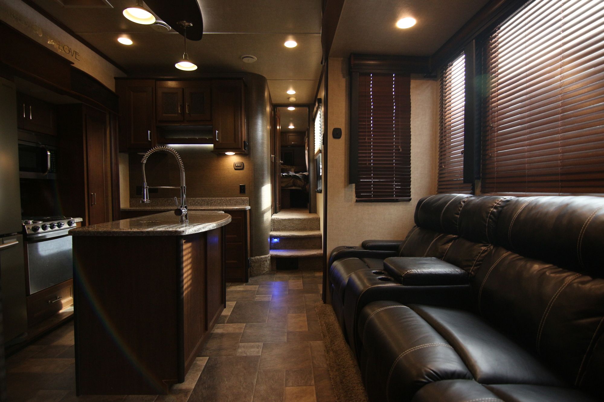 Used 2015 Keystone Fuzion 422 Fifth Wheel  For Sale