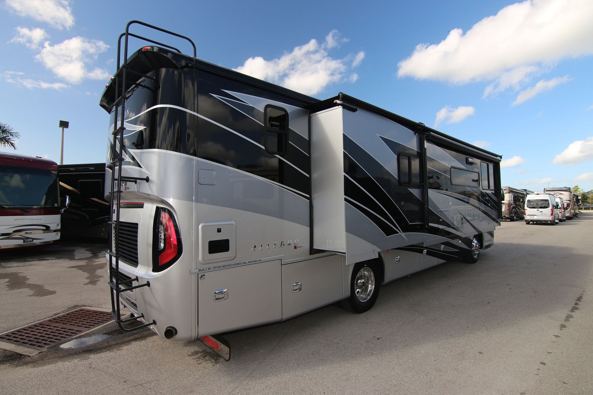 New 2020 Tiffin Motor Homes Allegro Red 37BA Class A  For Sale