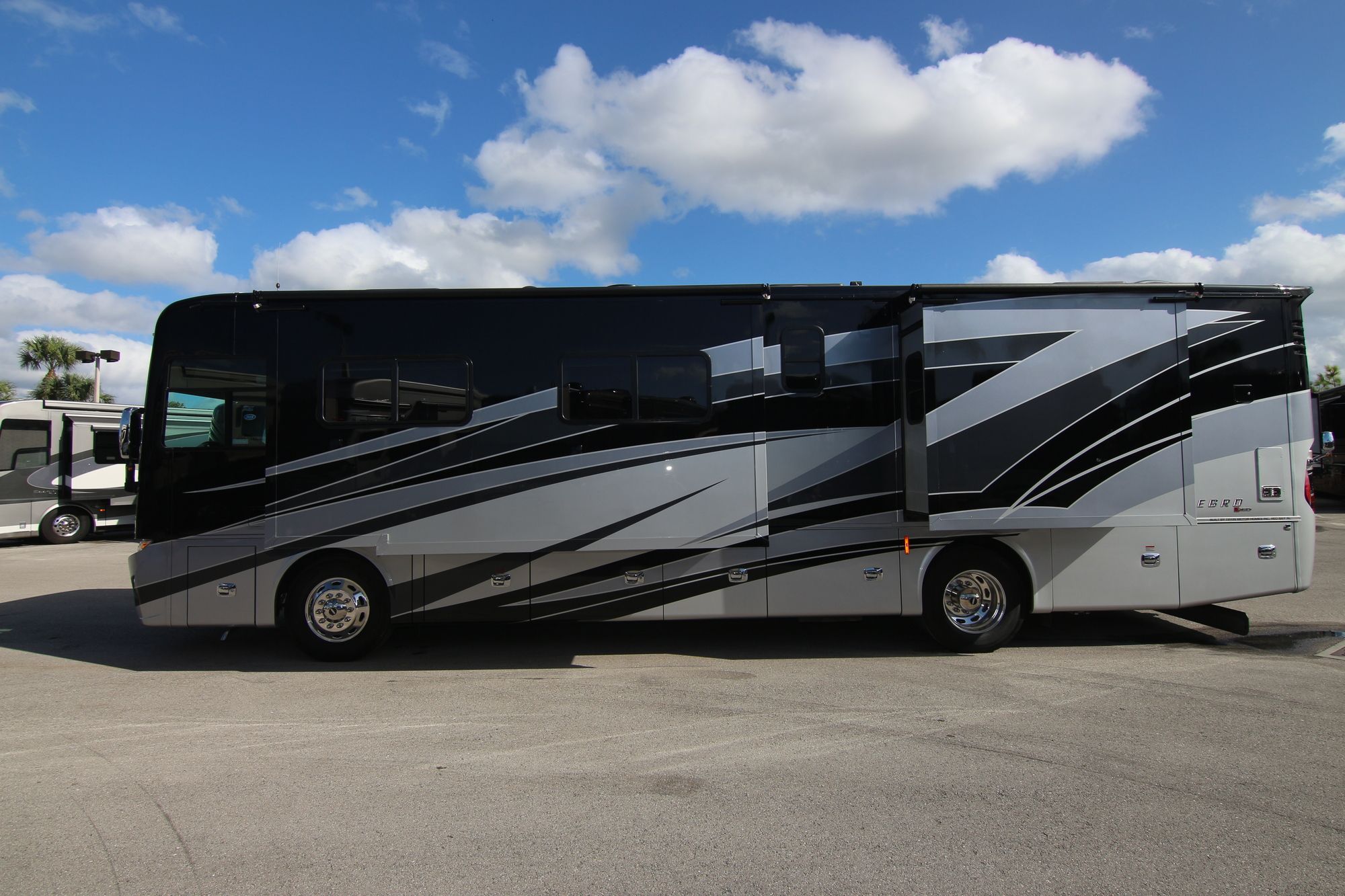 New 2020 Tiffin Motor Homes Allegro Red 37BA Class A  For Sale