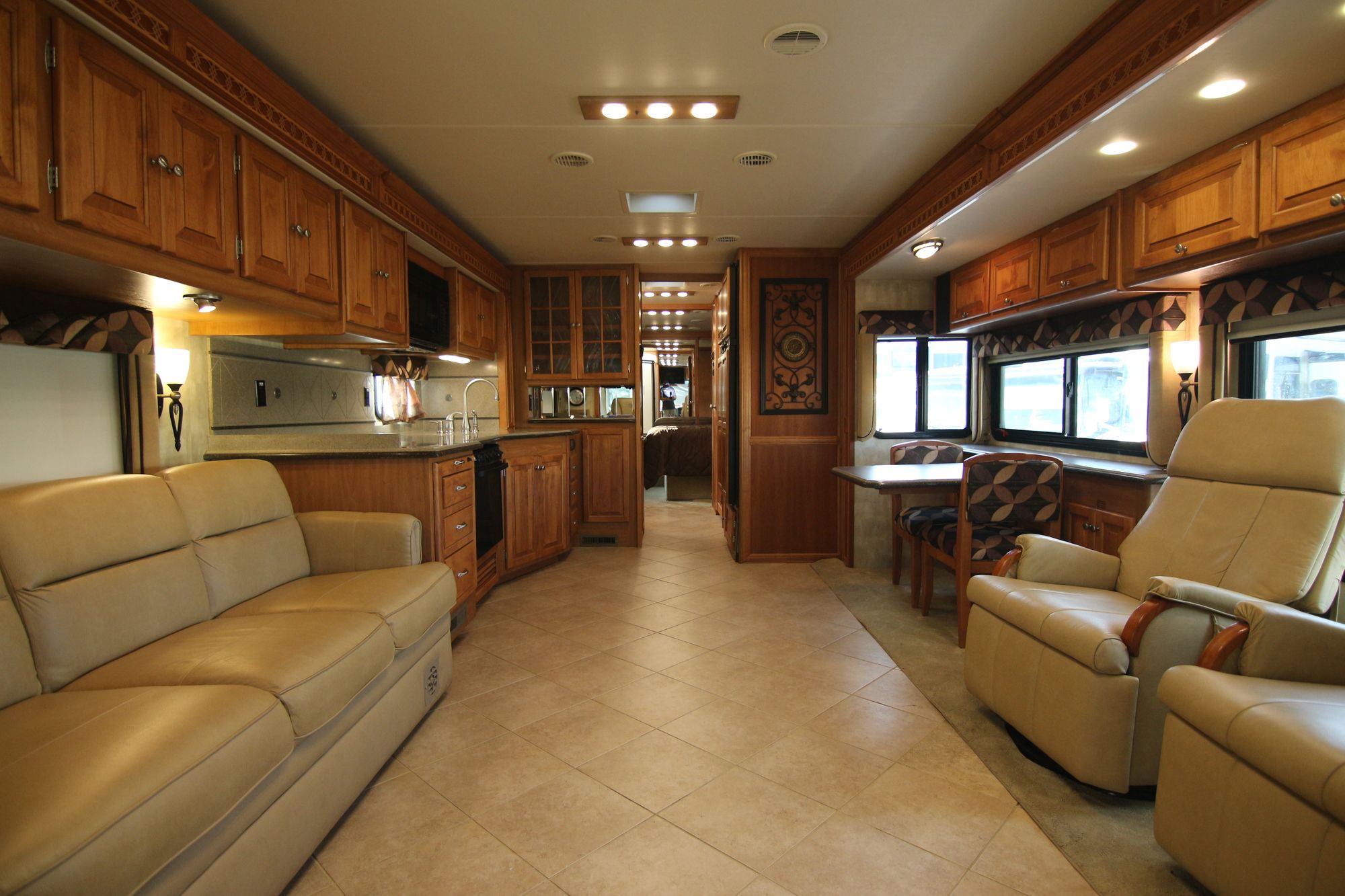 Used 2008 Tiffin Motor Homes Phaeton 40QSH Class A  For Sale