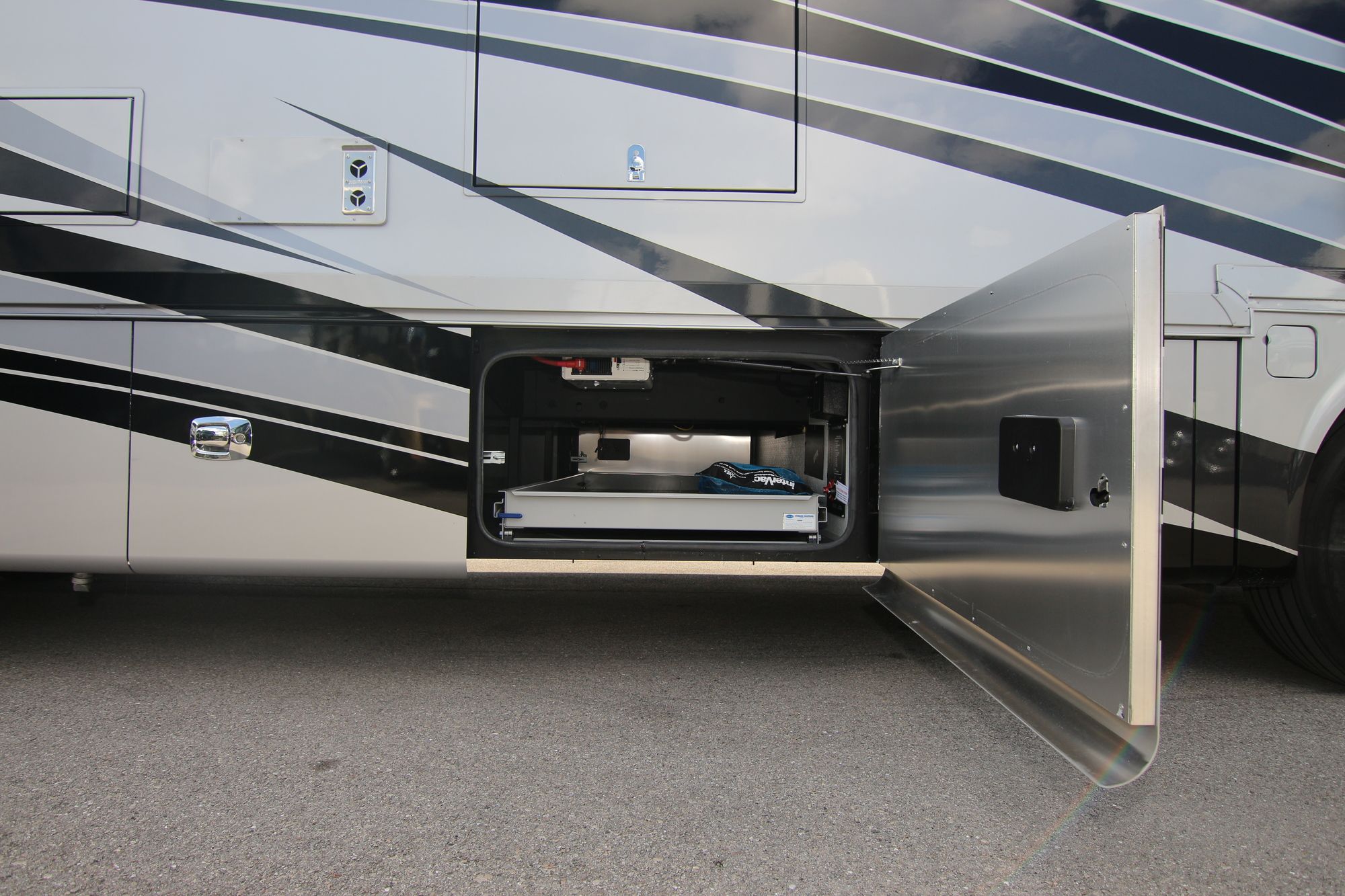 New 2020 Tiffin Motor Homes Allegro Red 37BA Class A  For Sale