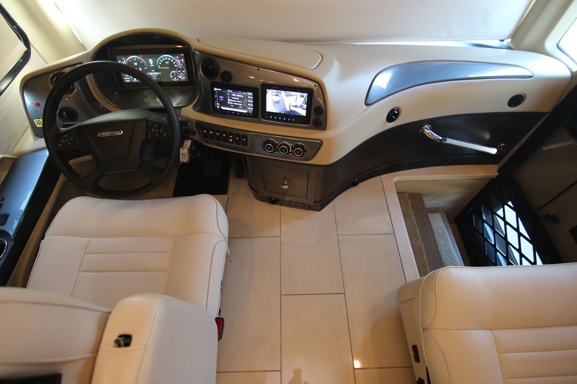 New 2020 Tiffin Motor Homes Allegro Red 37BA Class A  For Sale