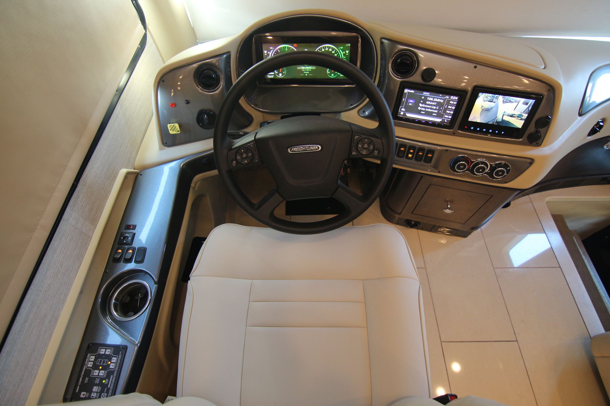 New 2020 Tiffin Motor Homes Allegro Red 37BA Class A  For Sale