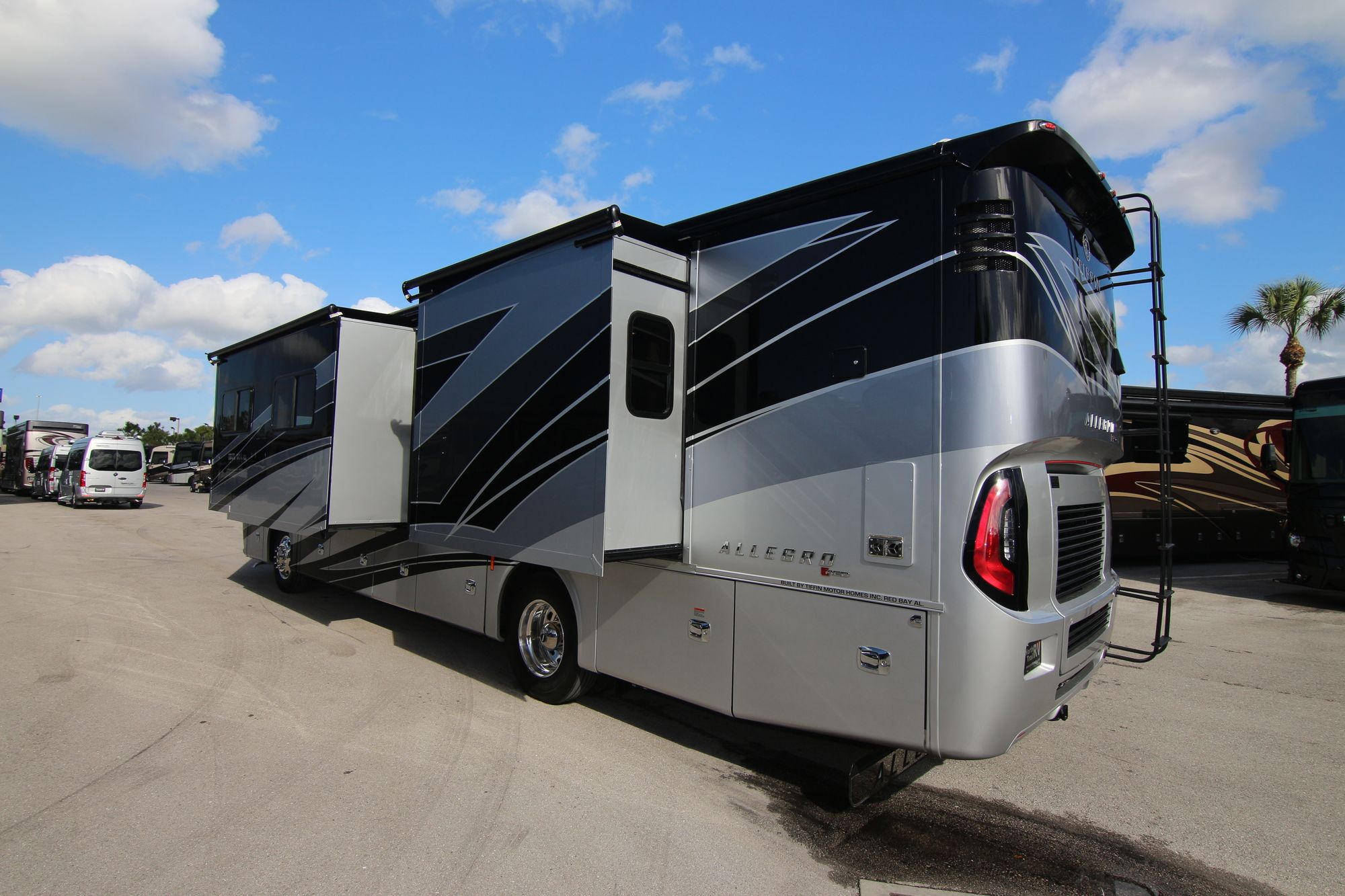 New 2020 Tiffin Motor Homes Allegro Red 37BA Class A  For Sale