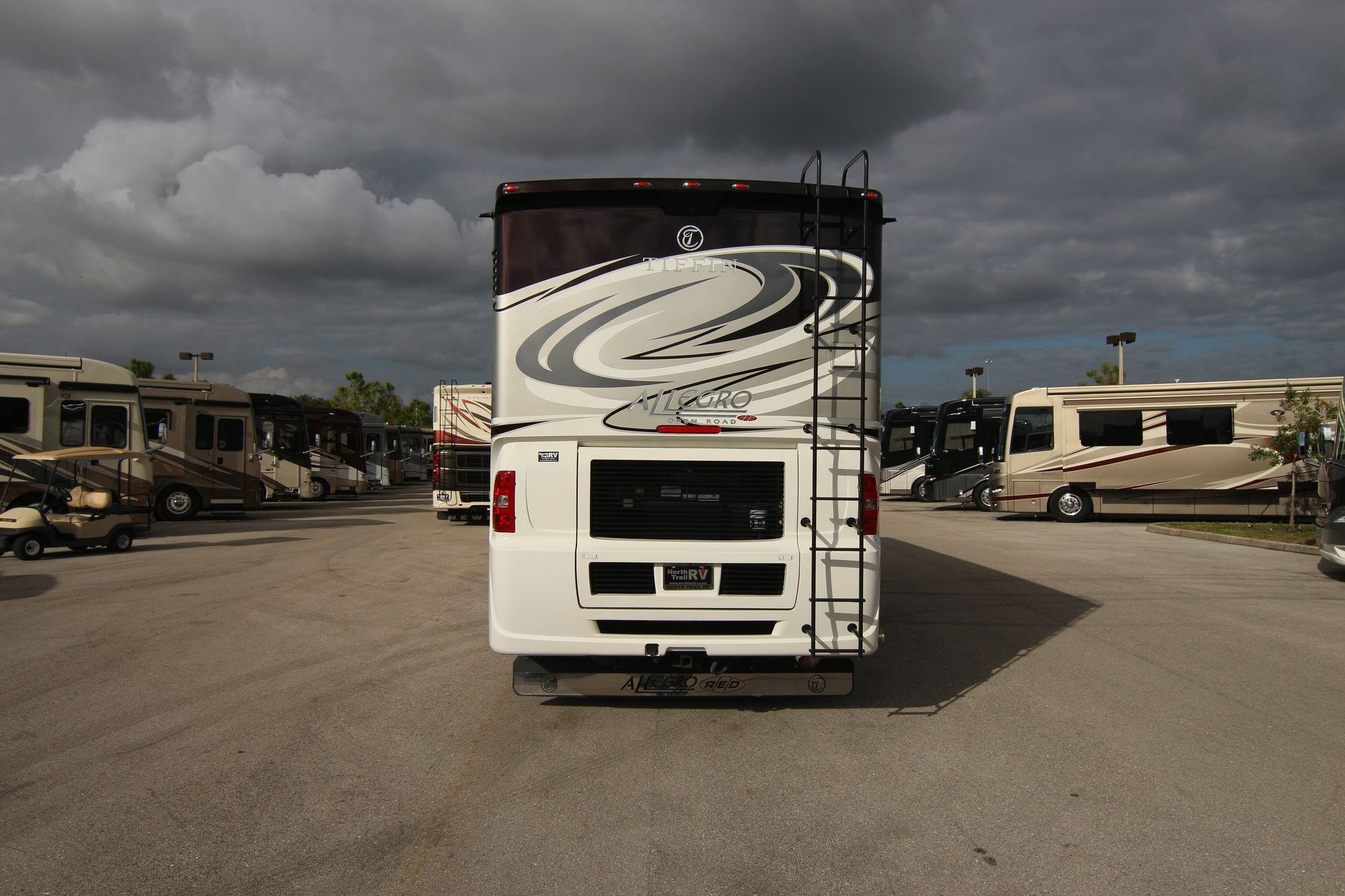 Used 2017 Tiffin Motor Homes Allegro Red 33AA Class A  For Sale