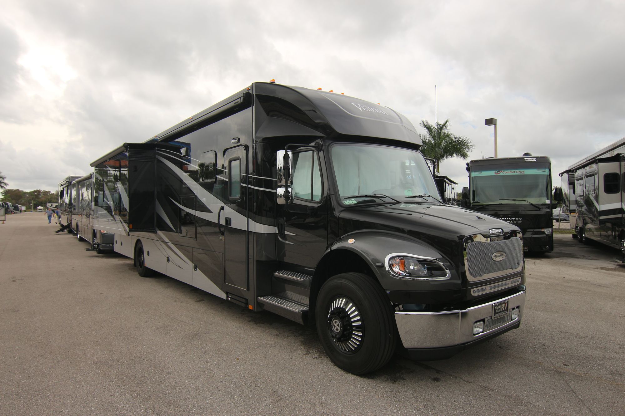 New 2020 Renegade Rv Verona 40VBH Super C  For Sale