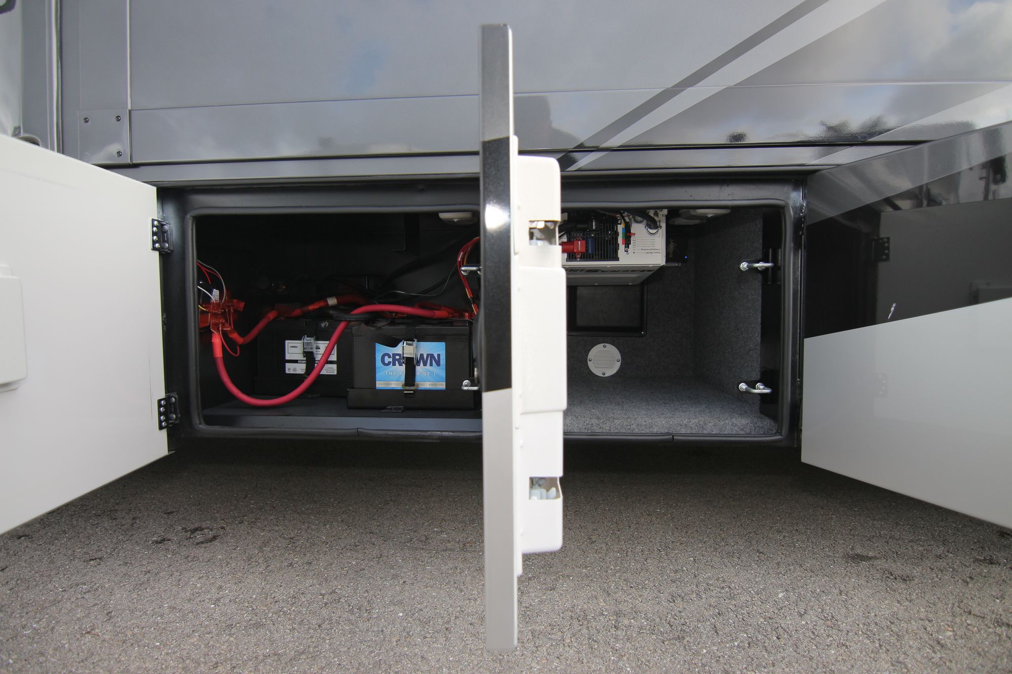 New 2020 Renegade Rv Verona 40VBH Super C  For Sale