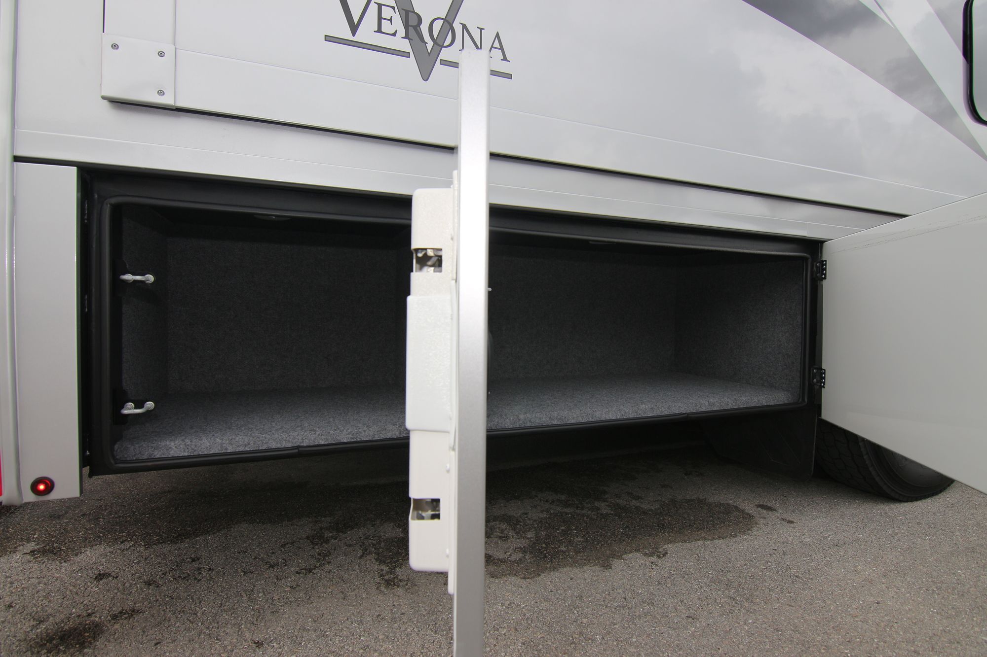 New 2020 Renegade Rv Verona 40VBH Super C  For Sale