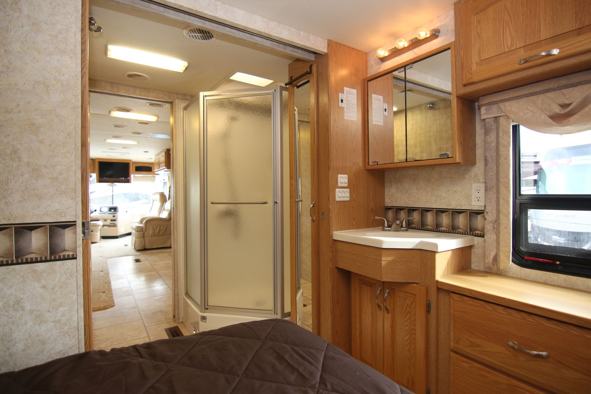 Used 2005 Newmar Kountry Star 3909 Class A  For Sale