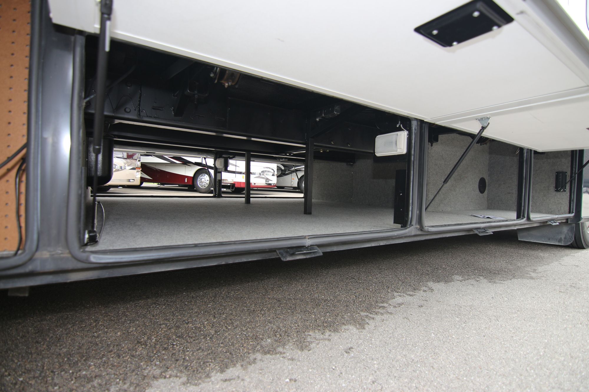 Used 2005 Newmar Kountry Star 3909 Class A  For Sale