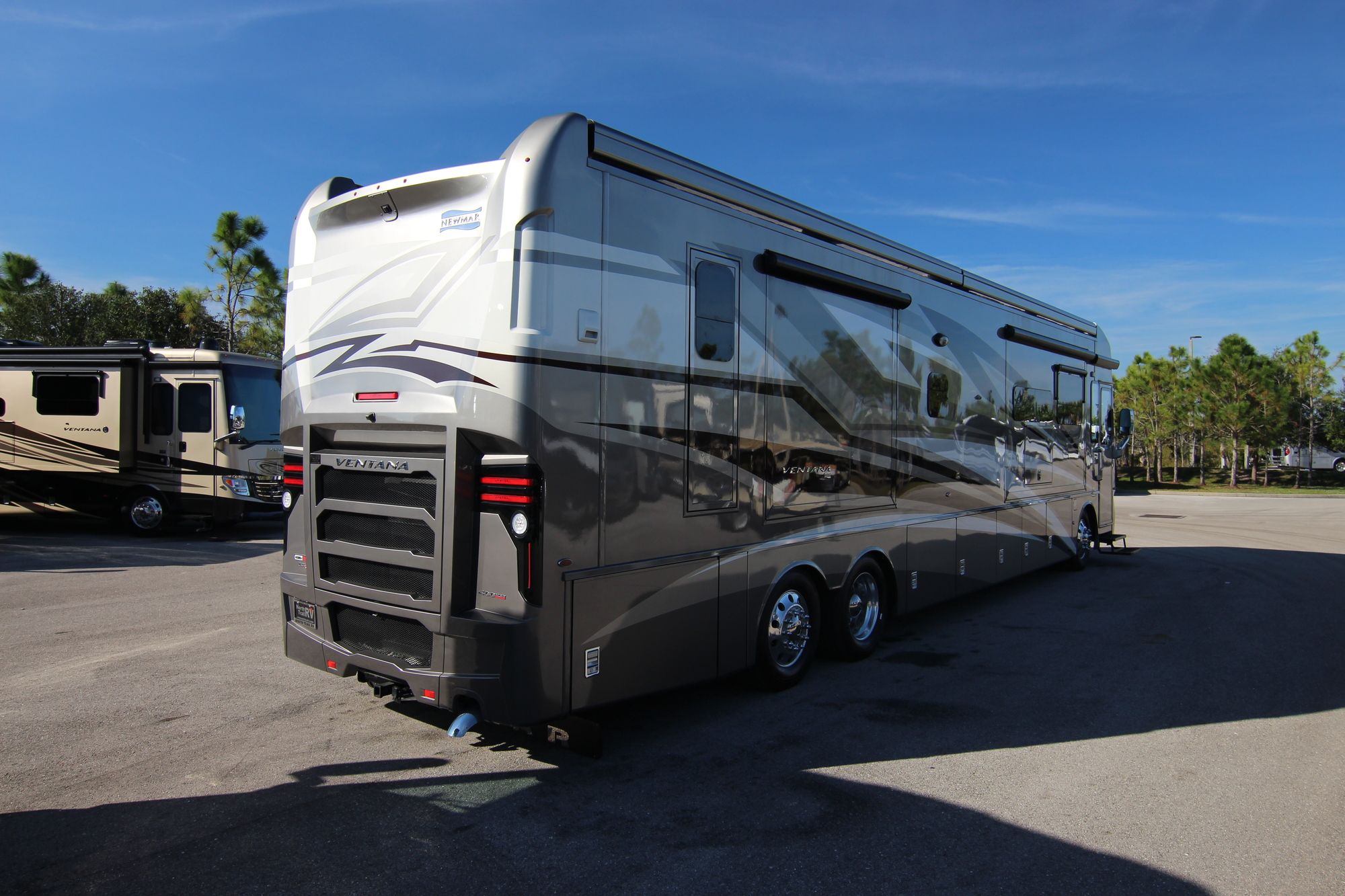 New 2020 Newmar Ventana 4326 Class A  For Sale