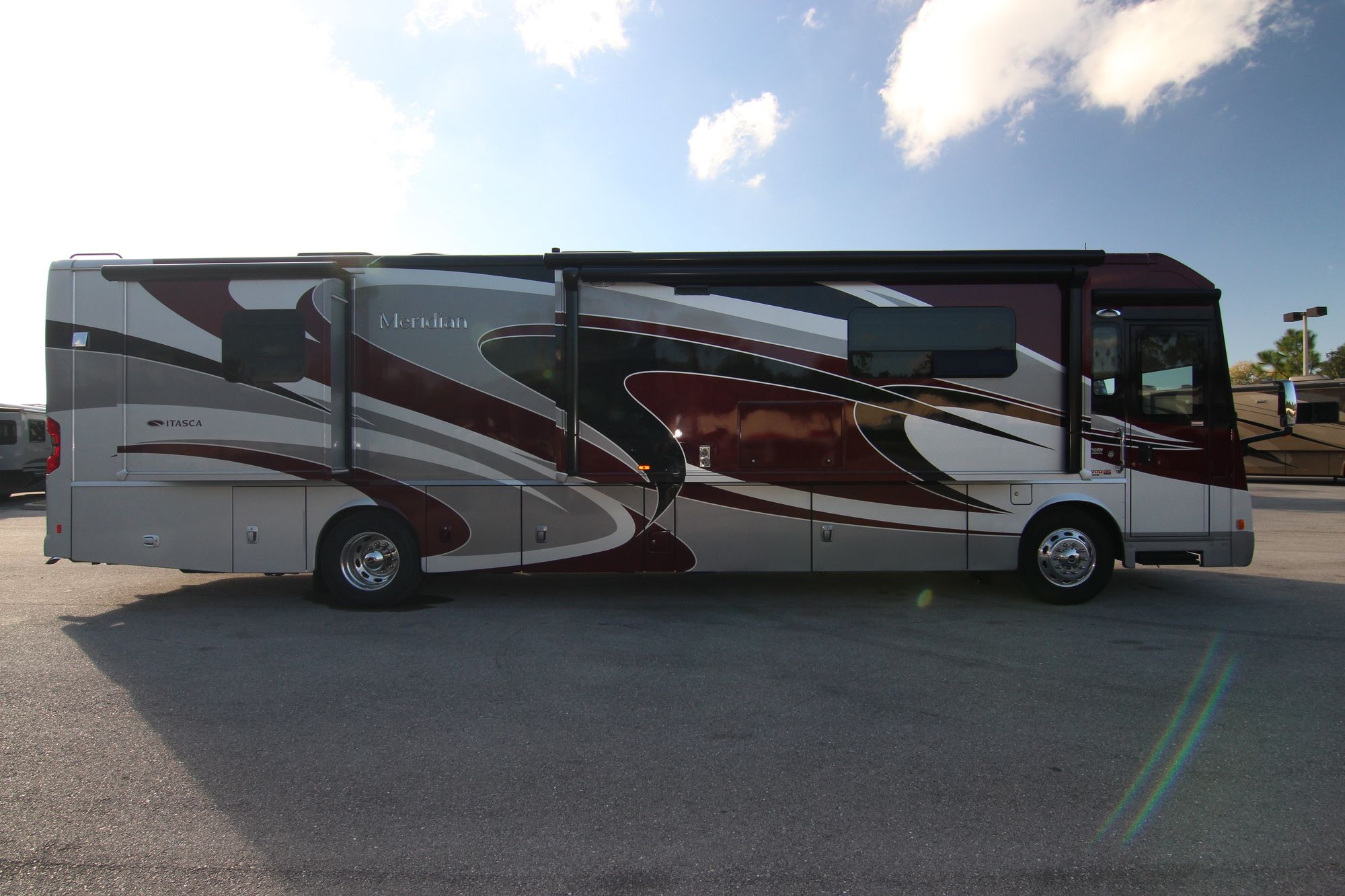 Used 2014 Itasca Meridian 40U Class A  For Sale