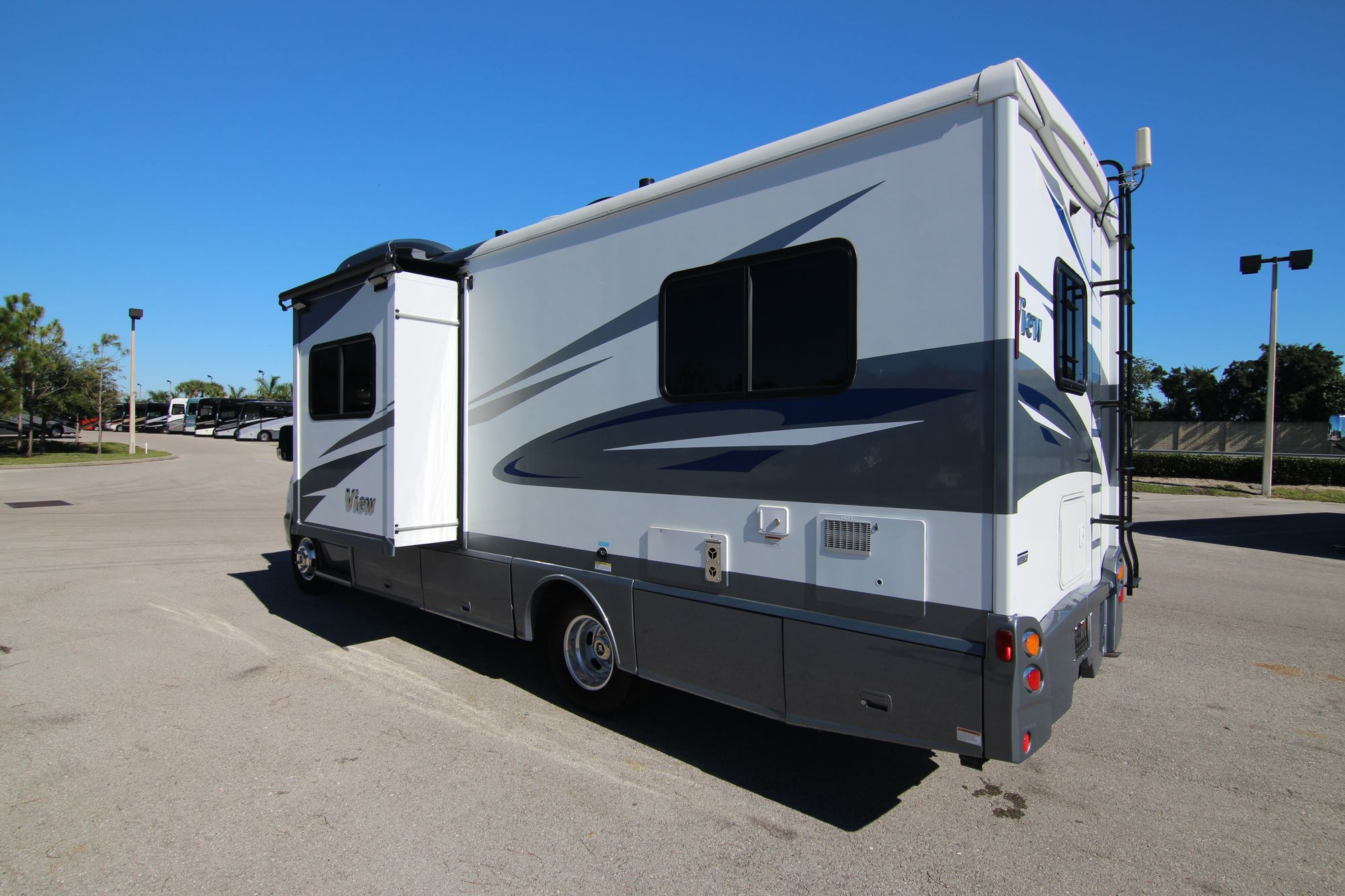 Used 2019 Winnebago View 24V Class C  For Sale