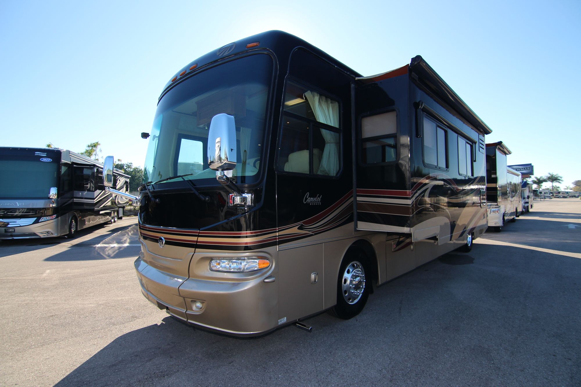 Used 2007 Monaco Camelot 40PDQ Class A  For Sale