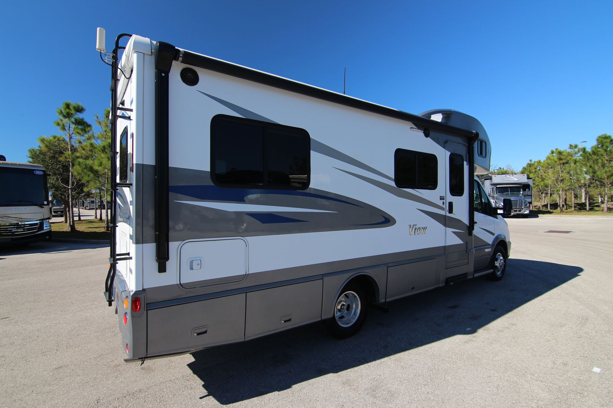 Used 2019 Winnebago View 24V Class C  For Sale