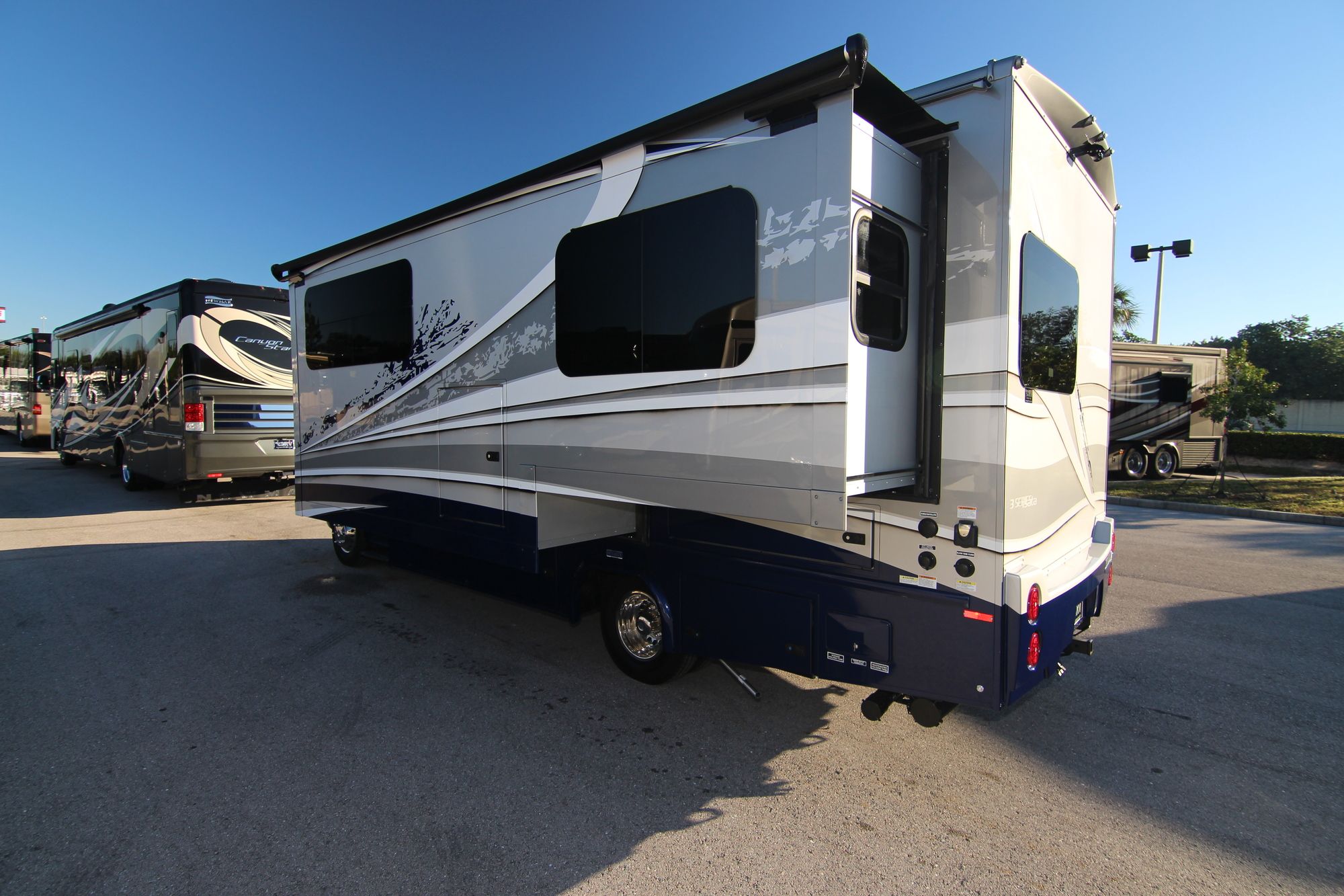 New 2020 Dynamax Isata 3 24FW Class C  For Sale