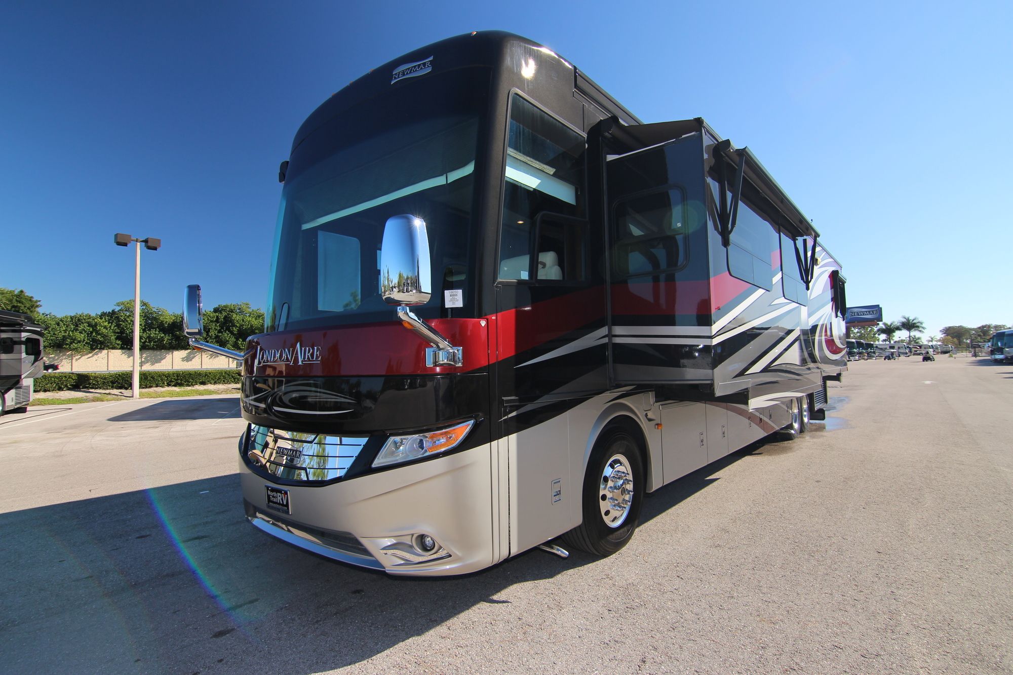 Used 2015 Newmar London Aire 4553 Class A  For Sale