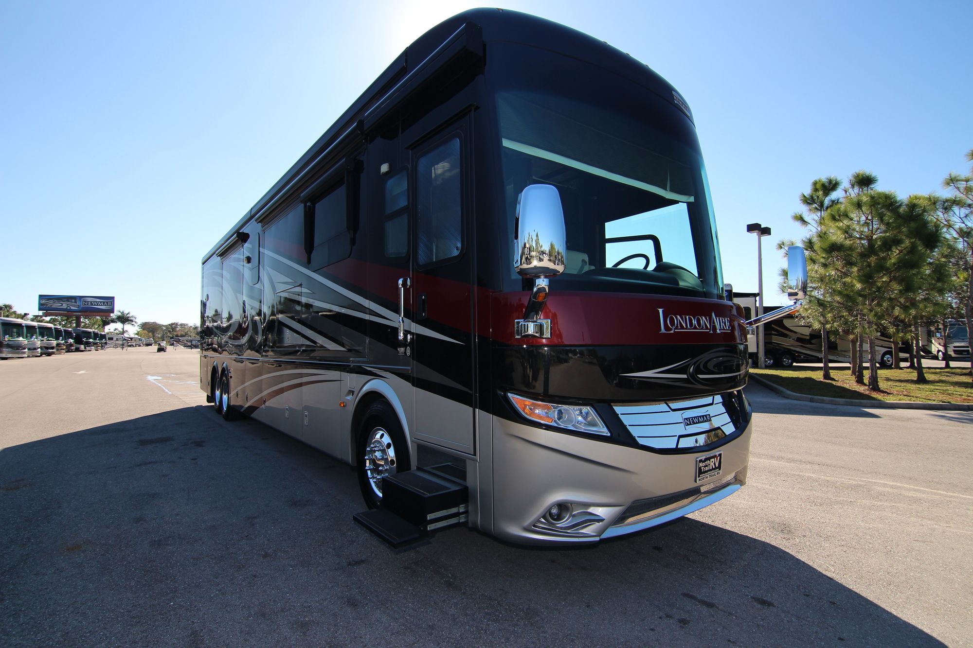 Used 2015 Newmar London Aire 4553 Class A  For Sale