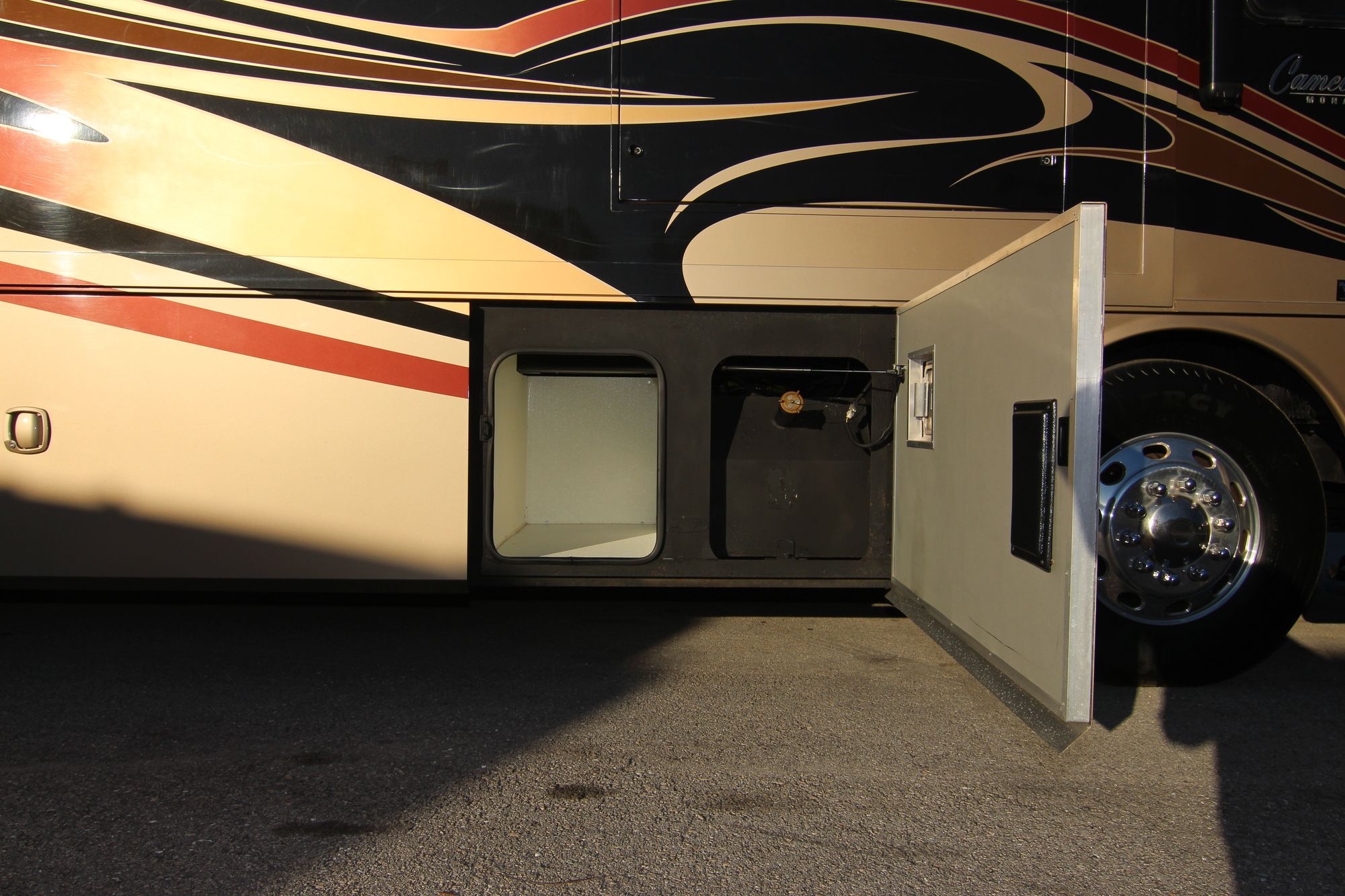 Used 2007 Monaco Camelot 40PDQ Class A  For Sale