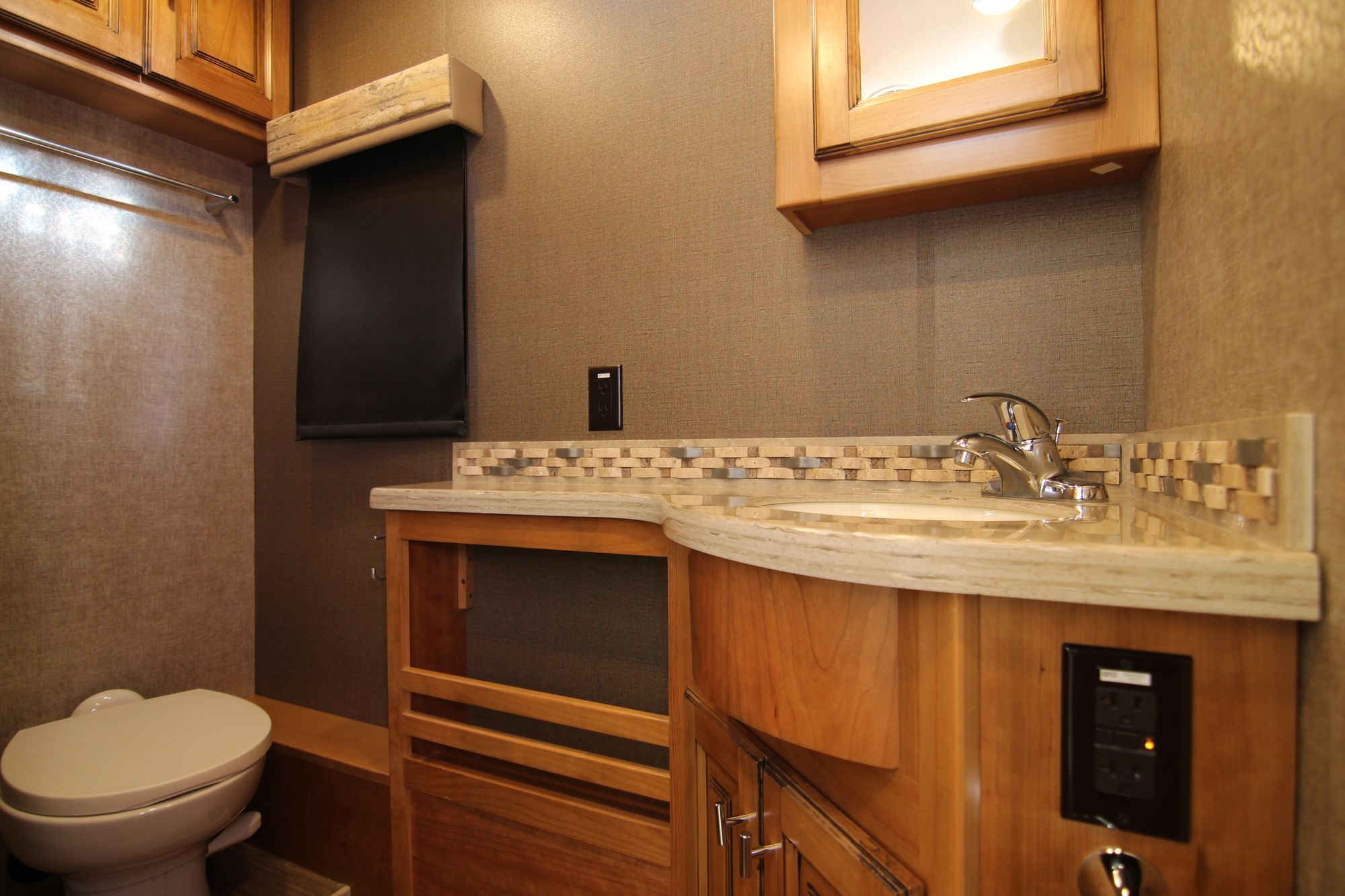 Used 2019 Tiffin Motor Homes Allegro 32SA Class A  For Sale