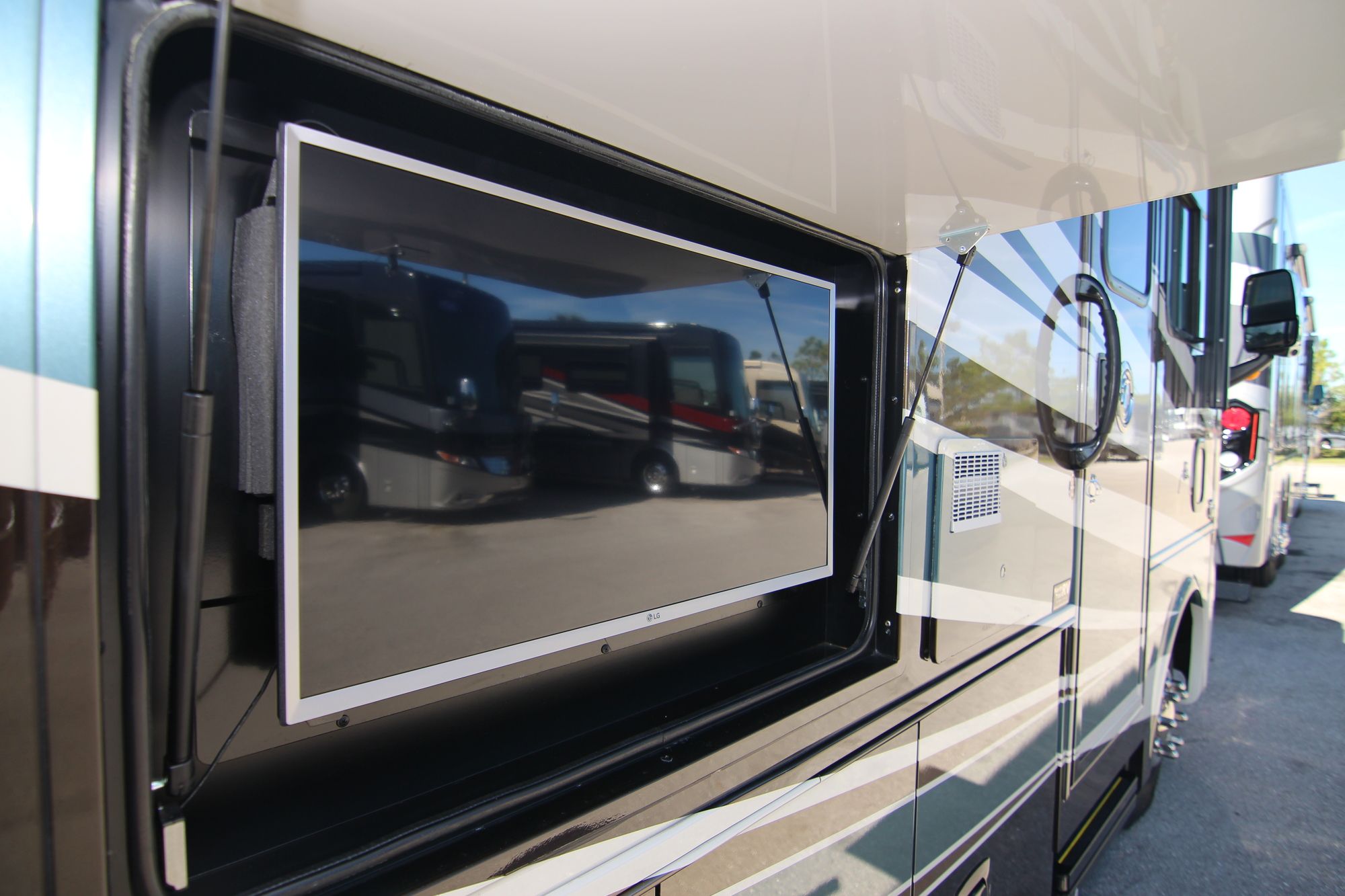 Used 2019 Tiffin Motor Homes Allegro 32SA Class A  For Sale
