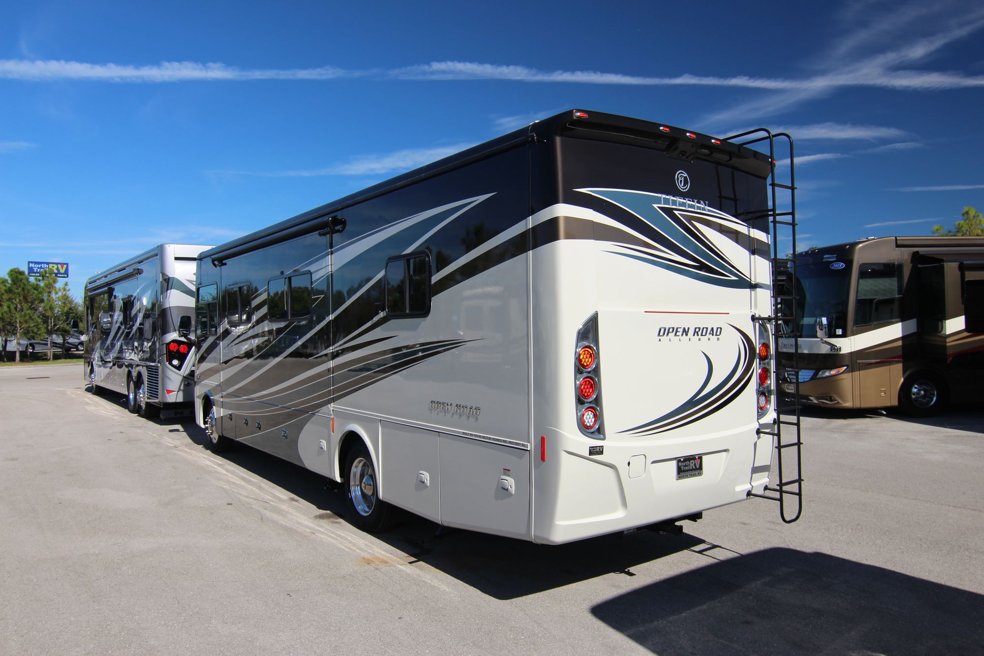 Used 2019 Tiffin Motor Homes Allegro 32SA Class A  For Sale