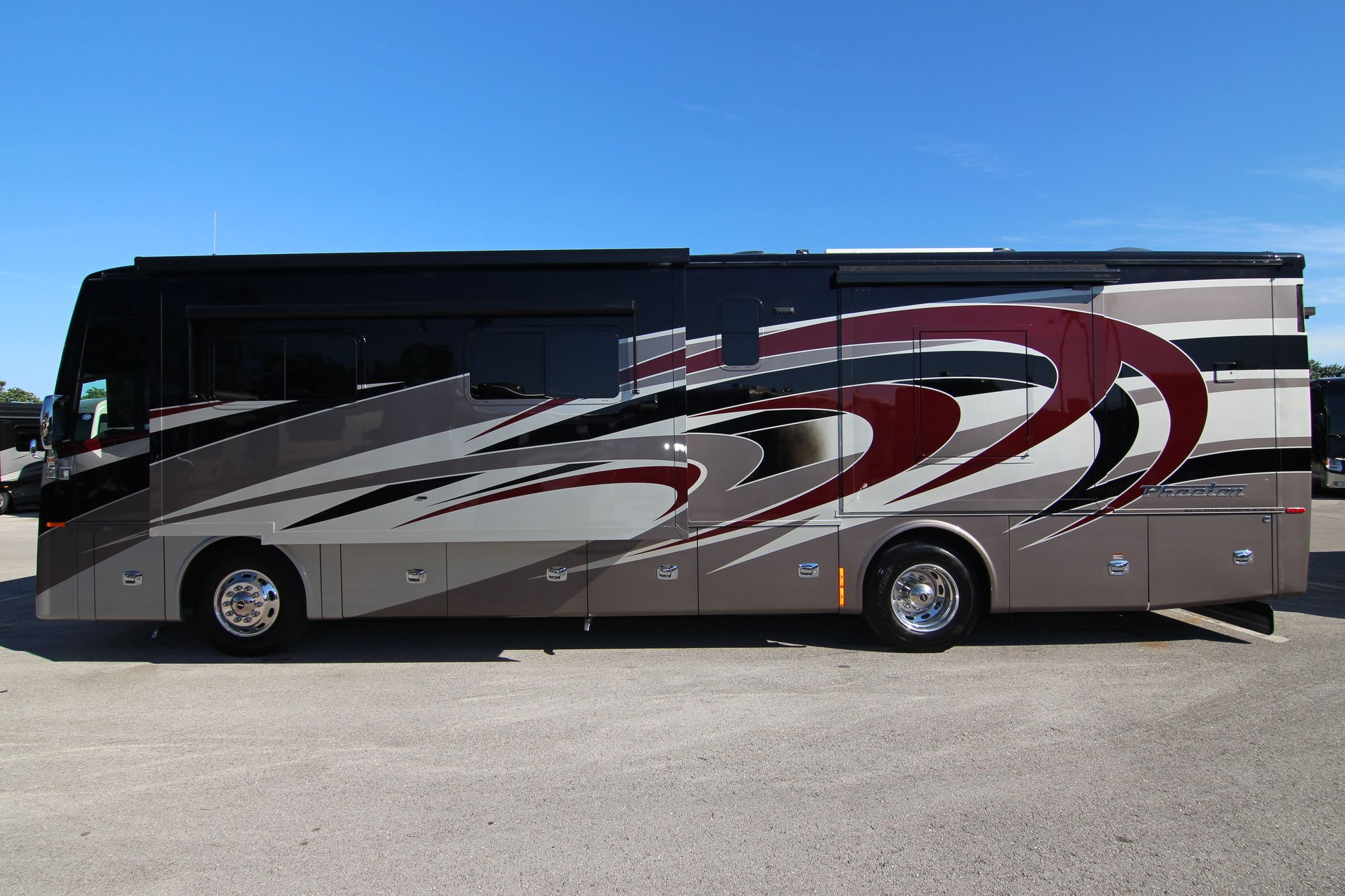 New 2020 Tiffin Motor Homes Phaeton 37BH Class A  For Sale