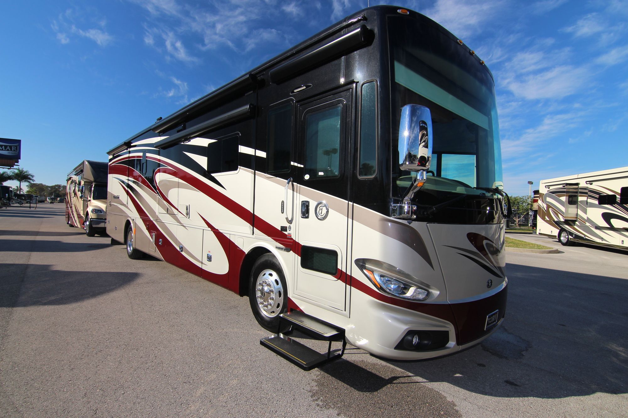 Used 2017 Tiffin Motor Homes Phaeton 40QKH Class A  For Sale