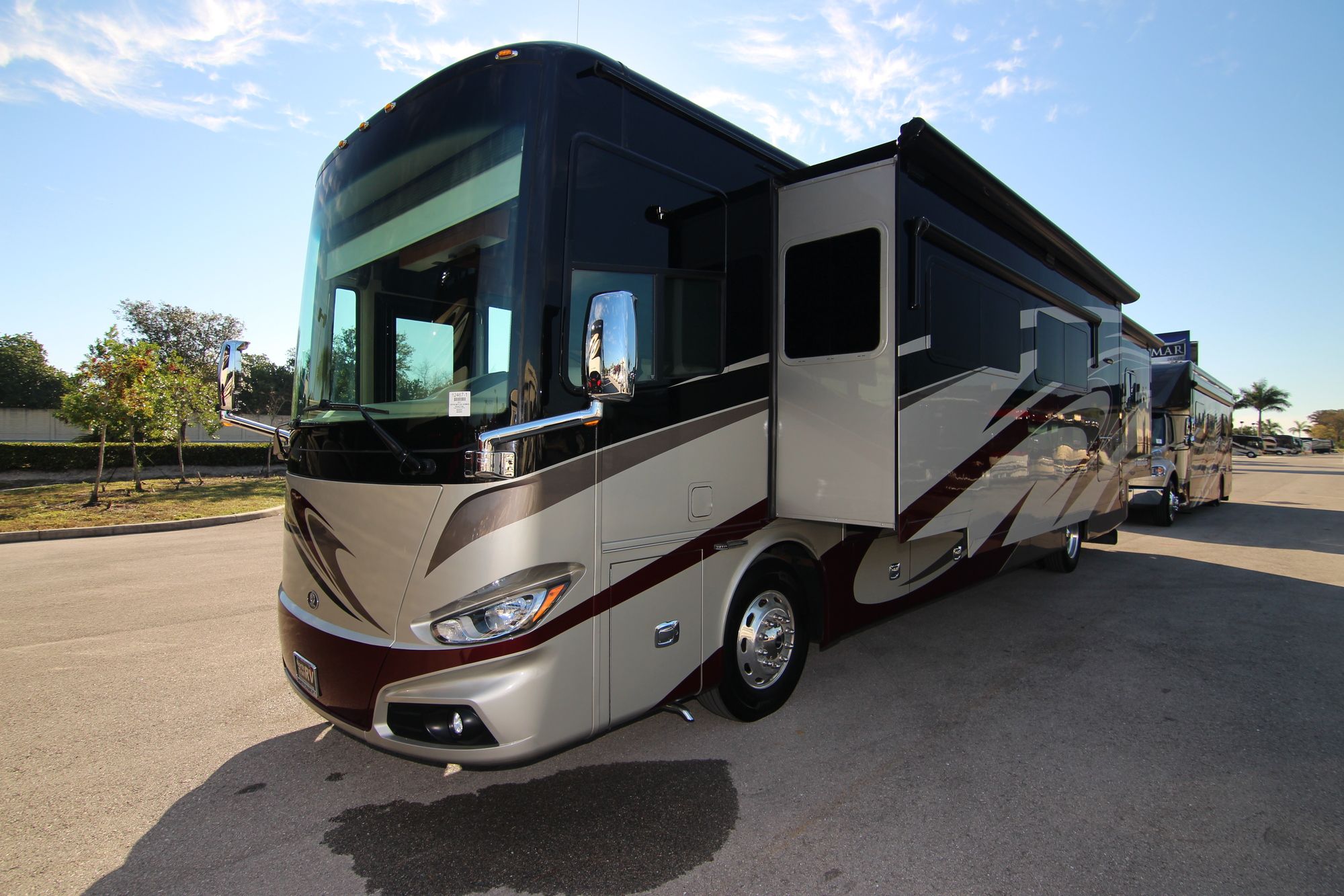 Used 2017 Tiffin Motor Homes Phaeton 40QKH Class A  For Sale