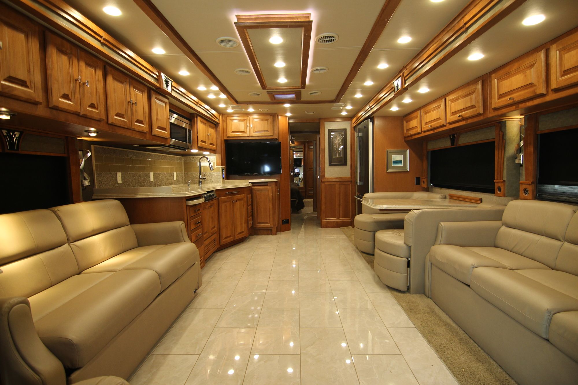 Used 2017 Tiffin Motor Homes Phaeton 40QKH Class A  For Sale