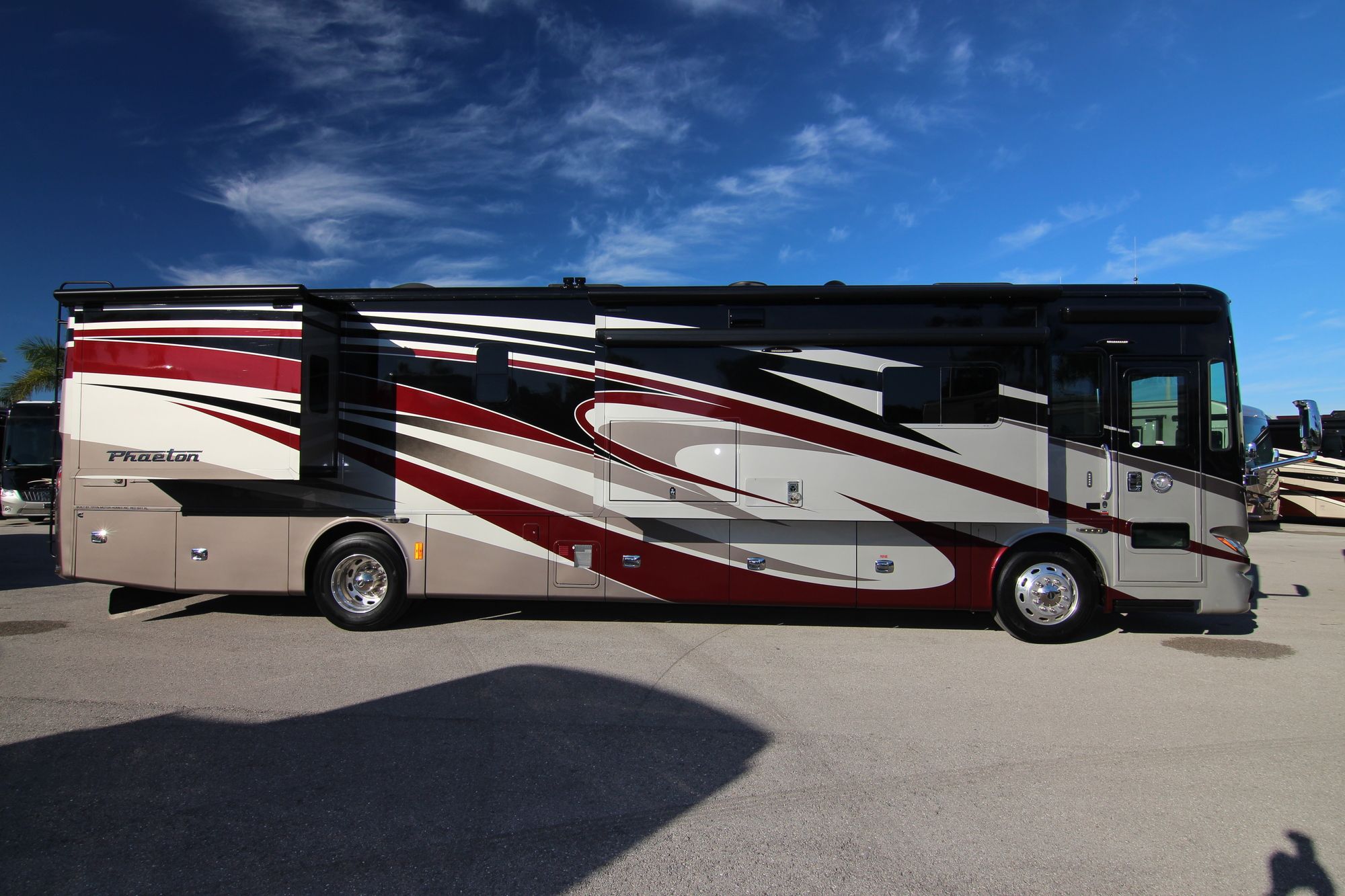 Used 2017 Tiffin Motor Homes Phaeton 40QKH Class A  For Sale