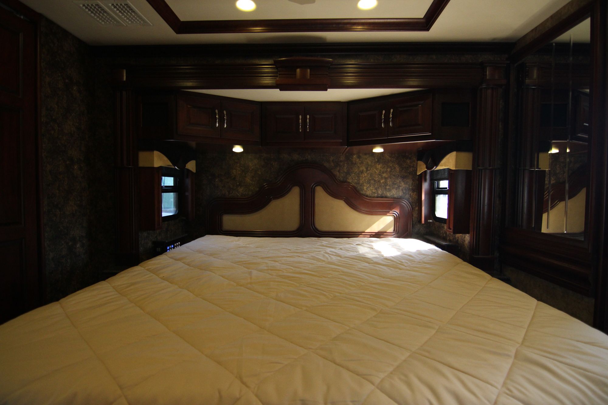 Used 2013 American Tradition 42M Class A  For Sale