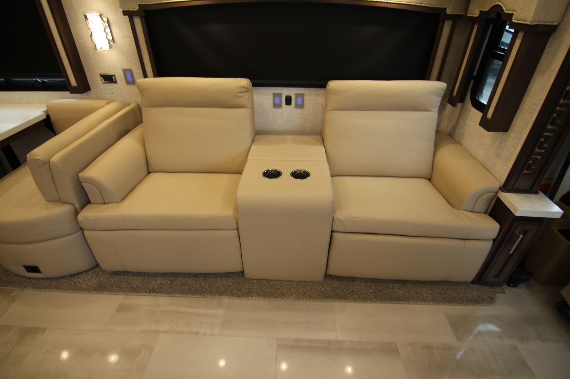 New 2020 Newmar Ventana 4037 Class A  For Sale