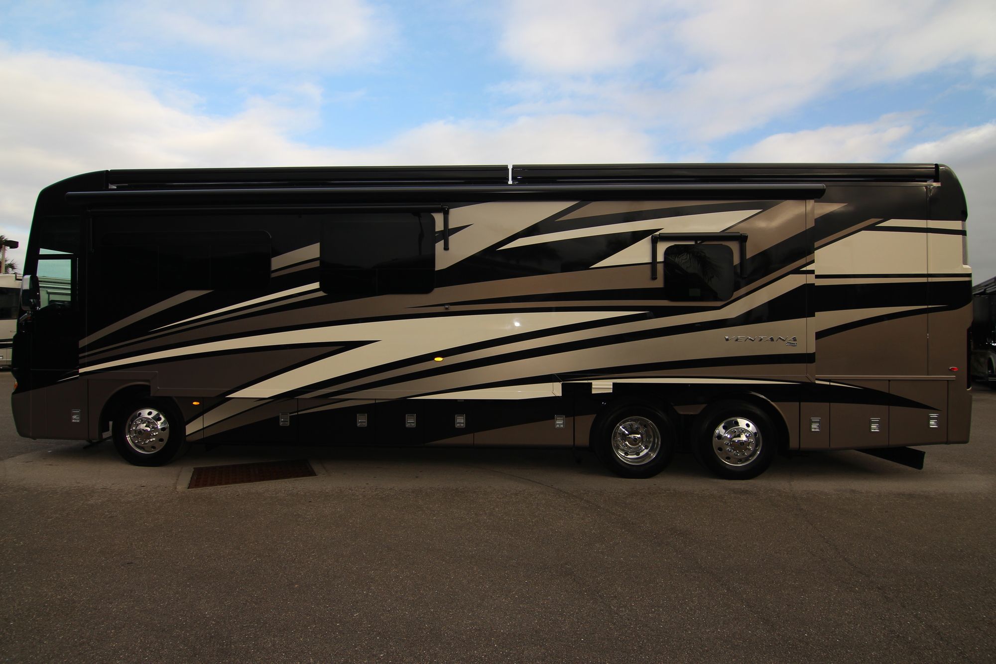 New 2020 Newmar Ventana 4037 Class A  For Sale