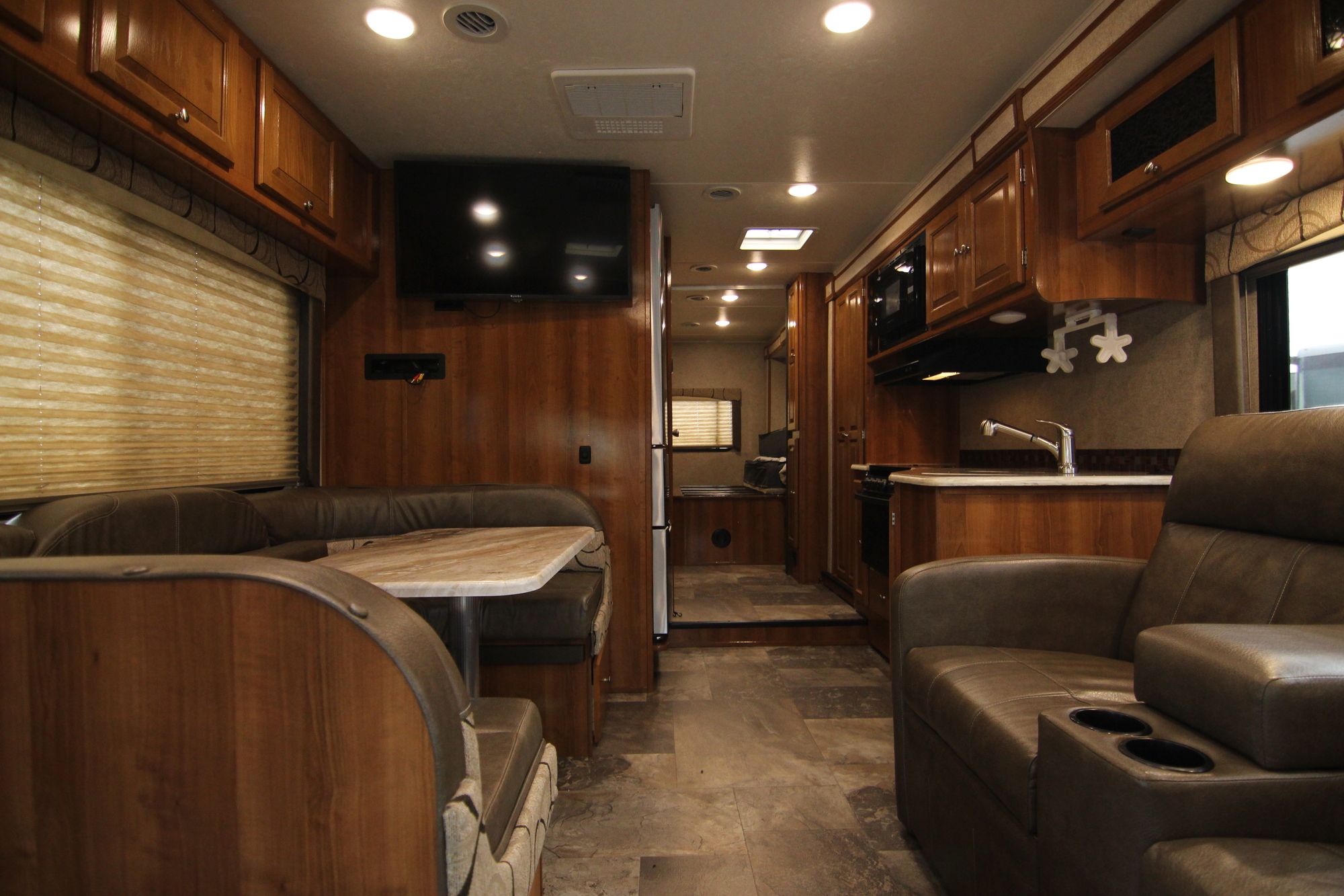 Used 2018 Coachmen Leprechaun 31FS Class C  For Sale