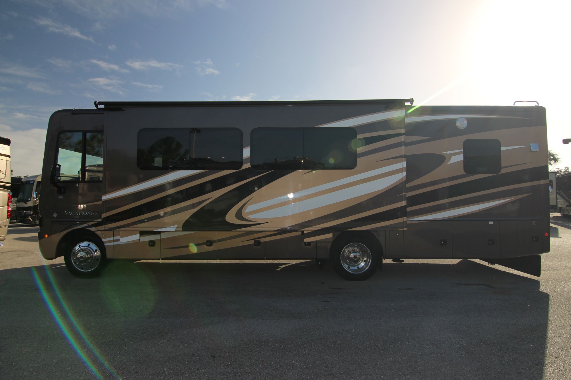 Used 2016 Holiday Rambler Vacationer 35DK Class A  For Sale