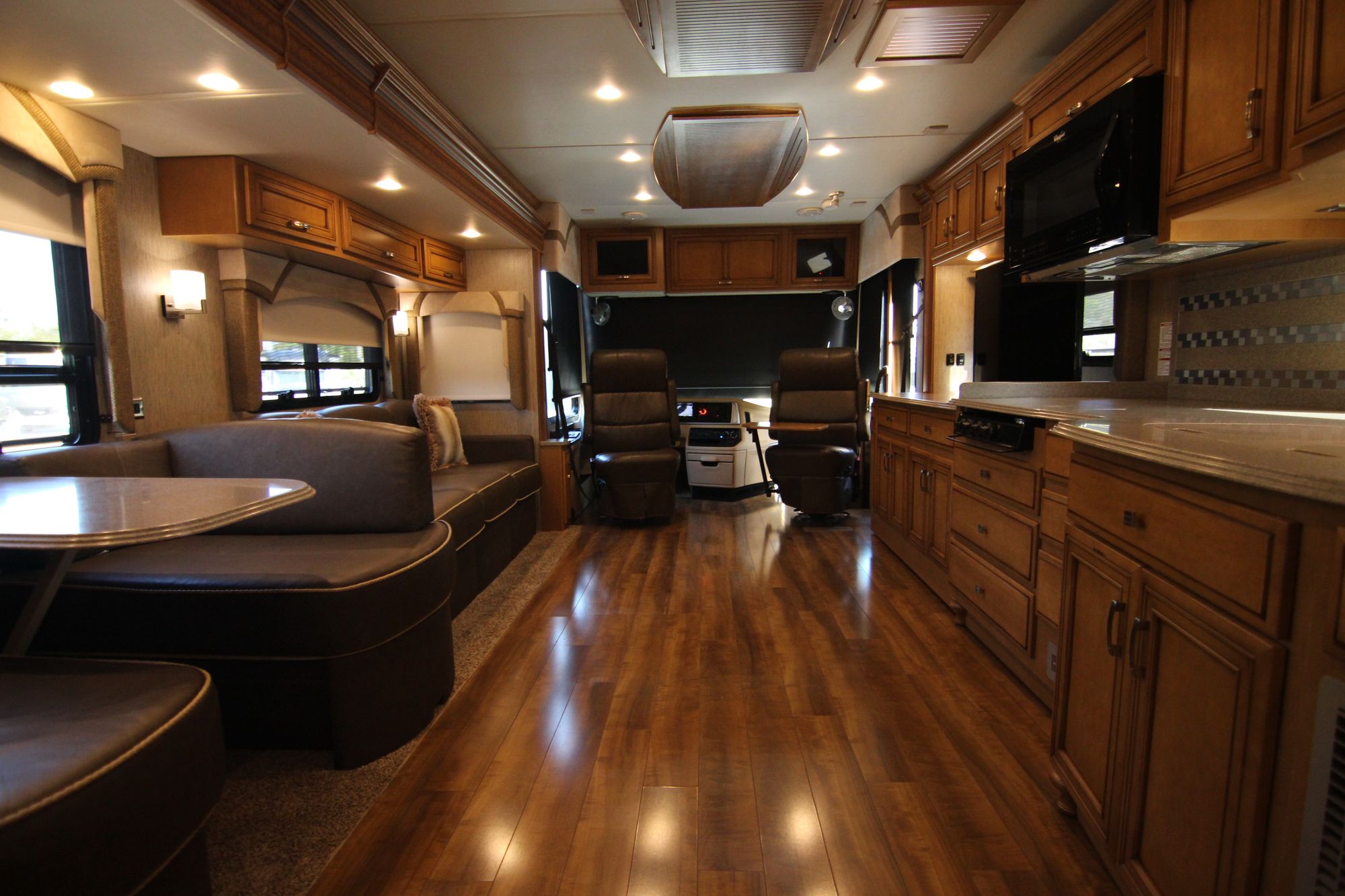 Used 2016 Newmar Ventana Le 3709 Class A  For Sale