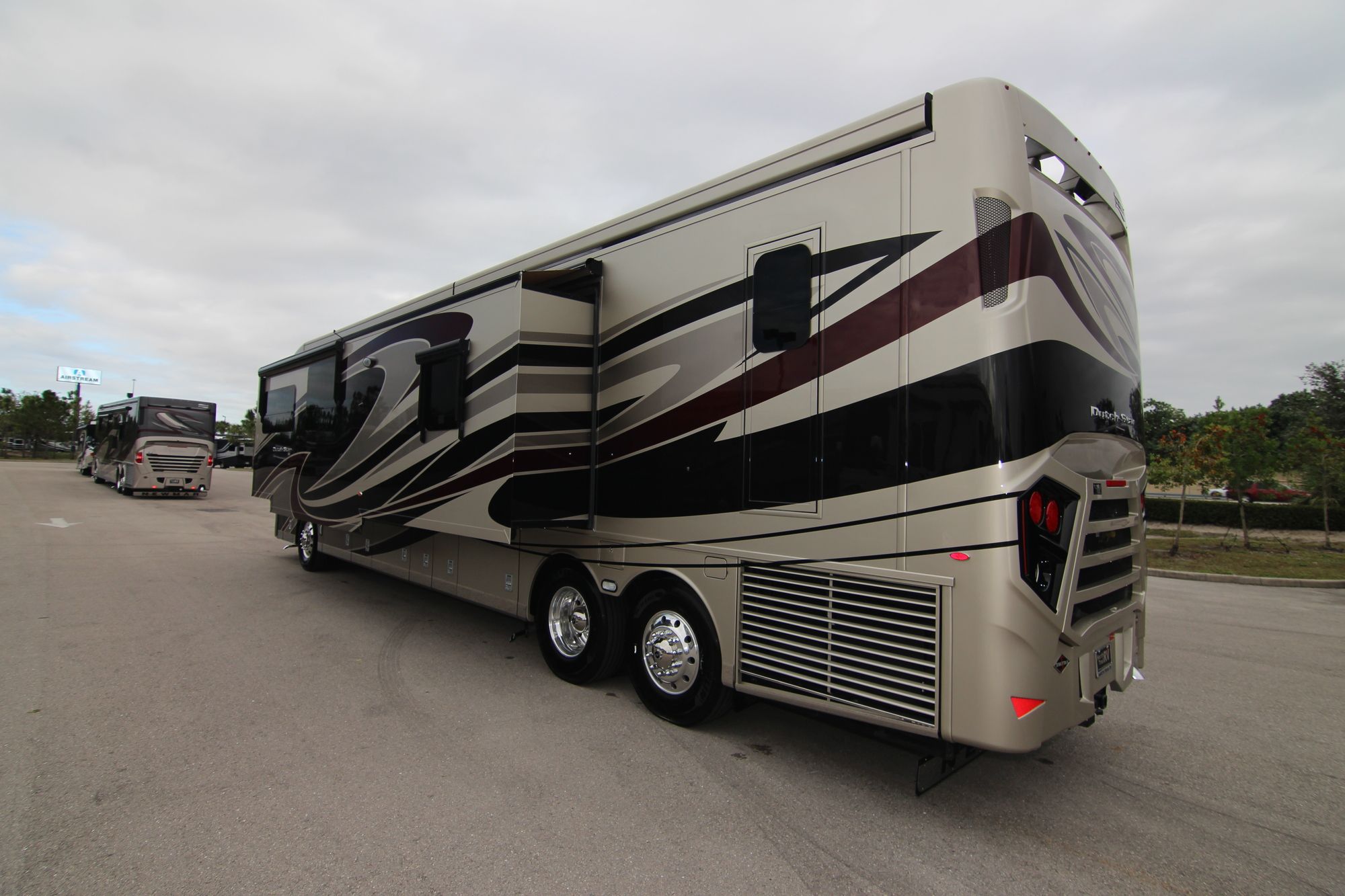 New 2020 Newmar Dutch Star 4369 Class A  For Sale