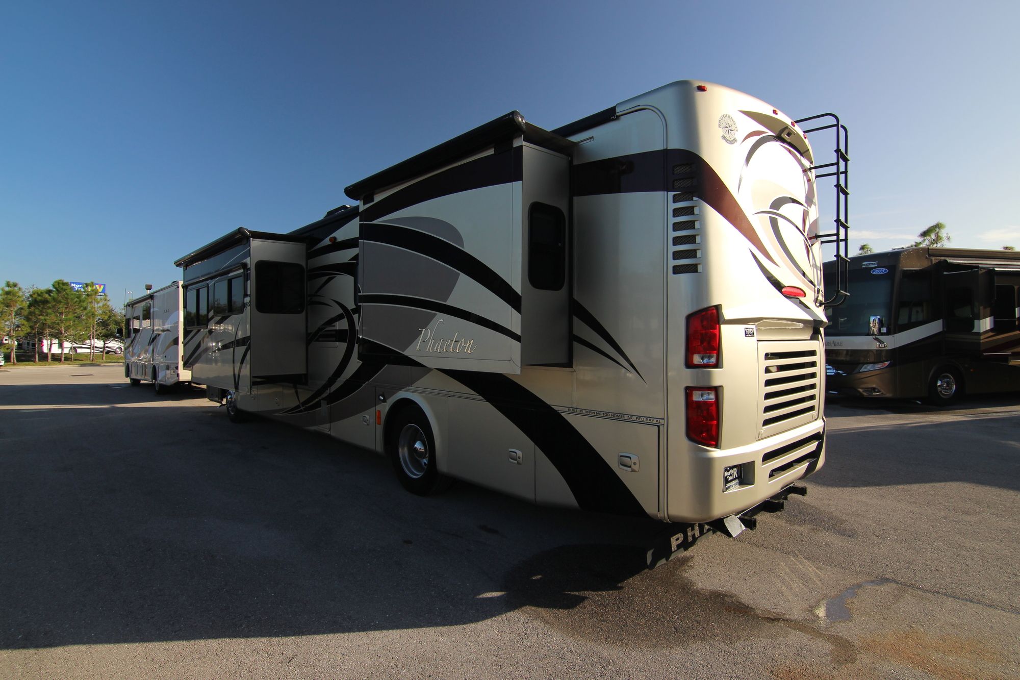 Used 2008 Tiffin Motor Homes Phaeton 40QSH Class A  For Sale