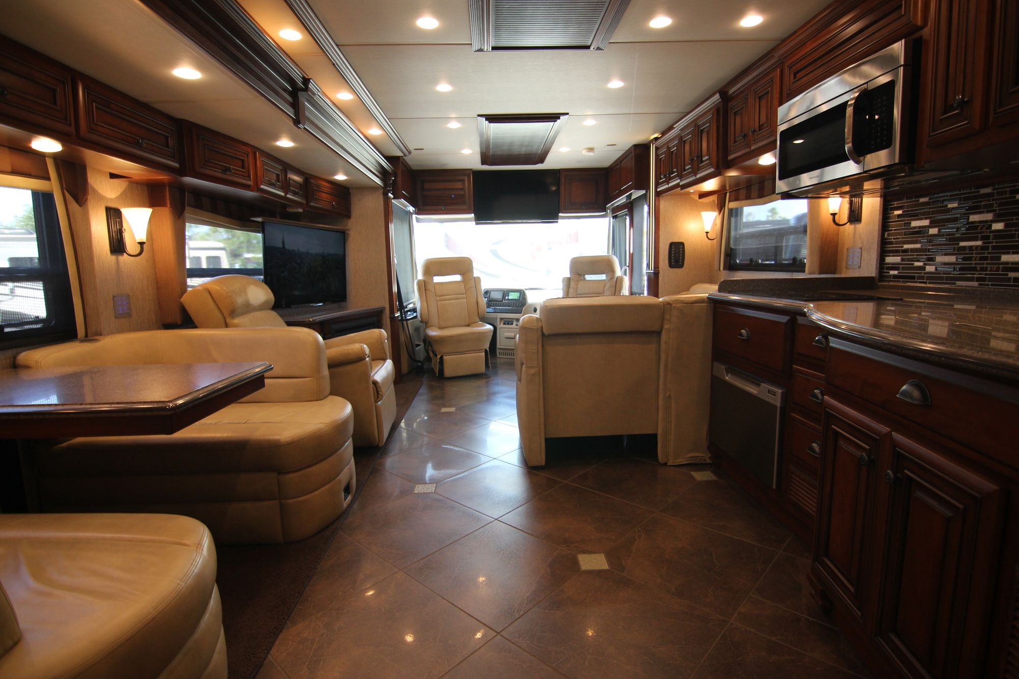 Used 2014 Newmar Dutch Star 4369 Class A  For Sale