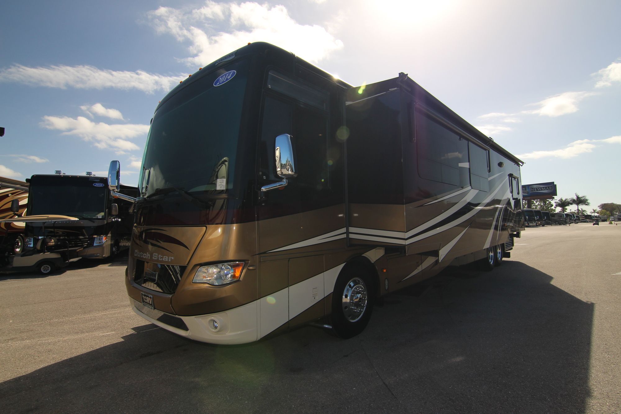 Used 2014 Newmar Dutch Star 4369 Class A  For Sale