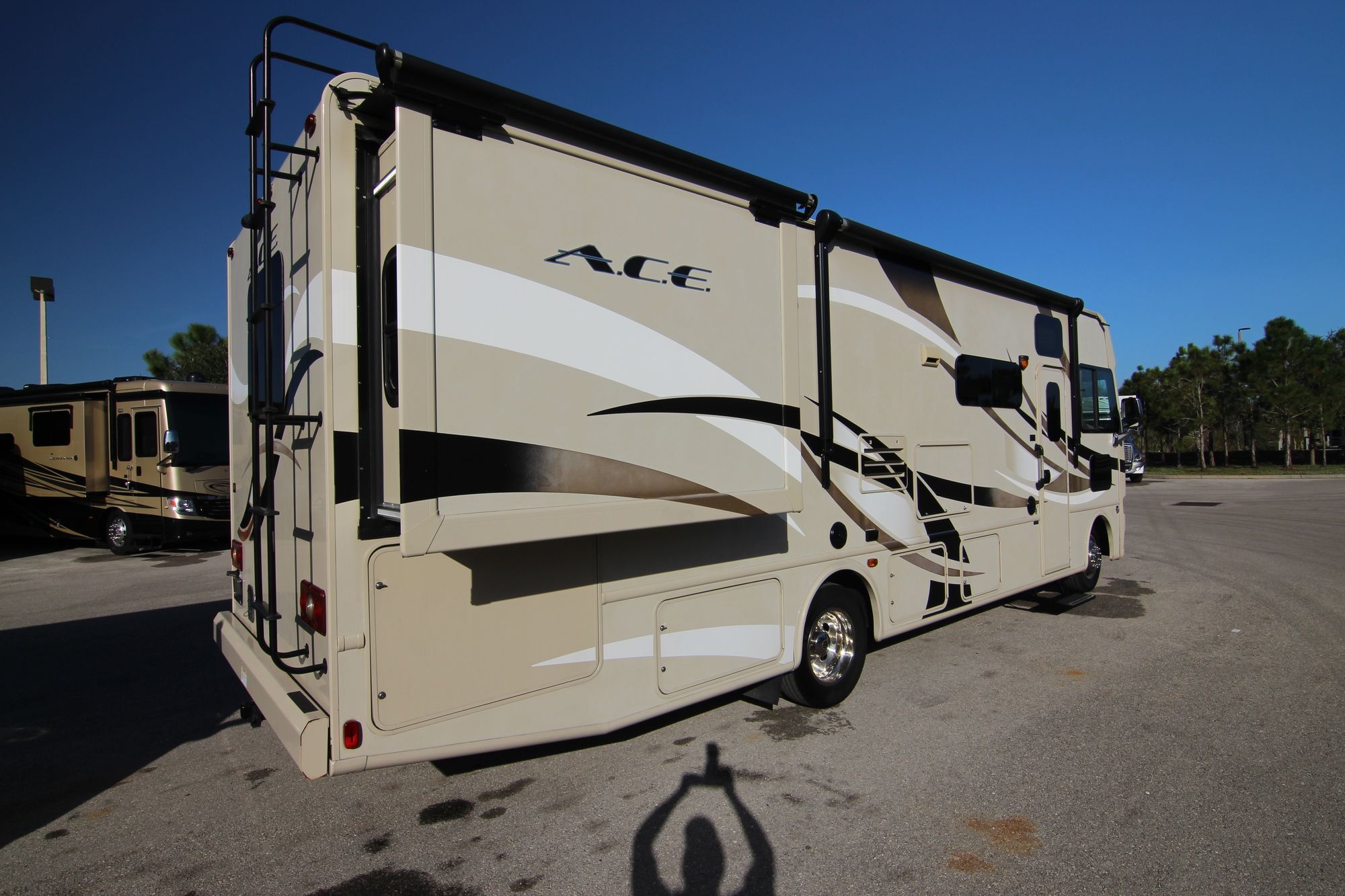 Used 2015 Thor Ace 30.1 Class A  For Sale