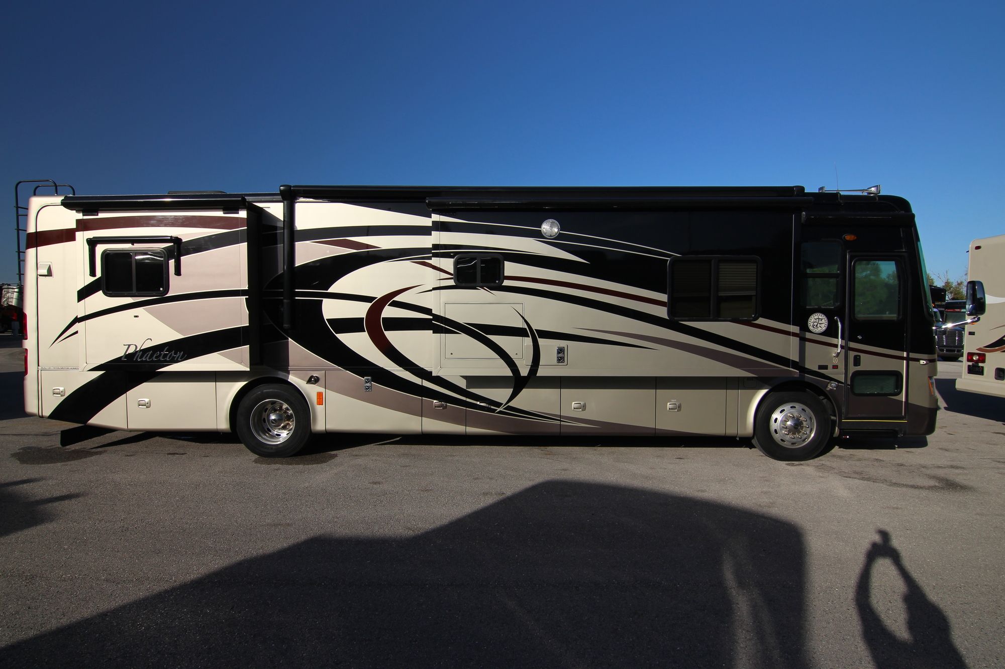 Used 2008 Tiffin Motor Homes Phaeton 40QSH Class A  For Sale