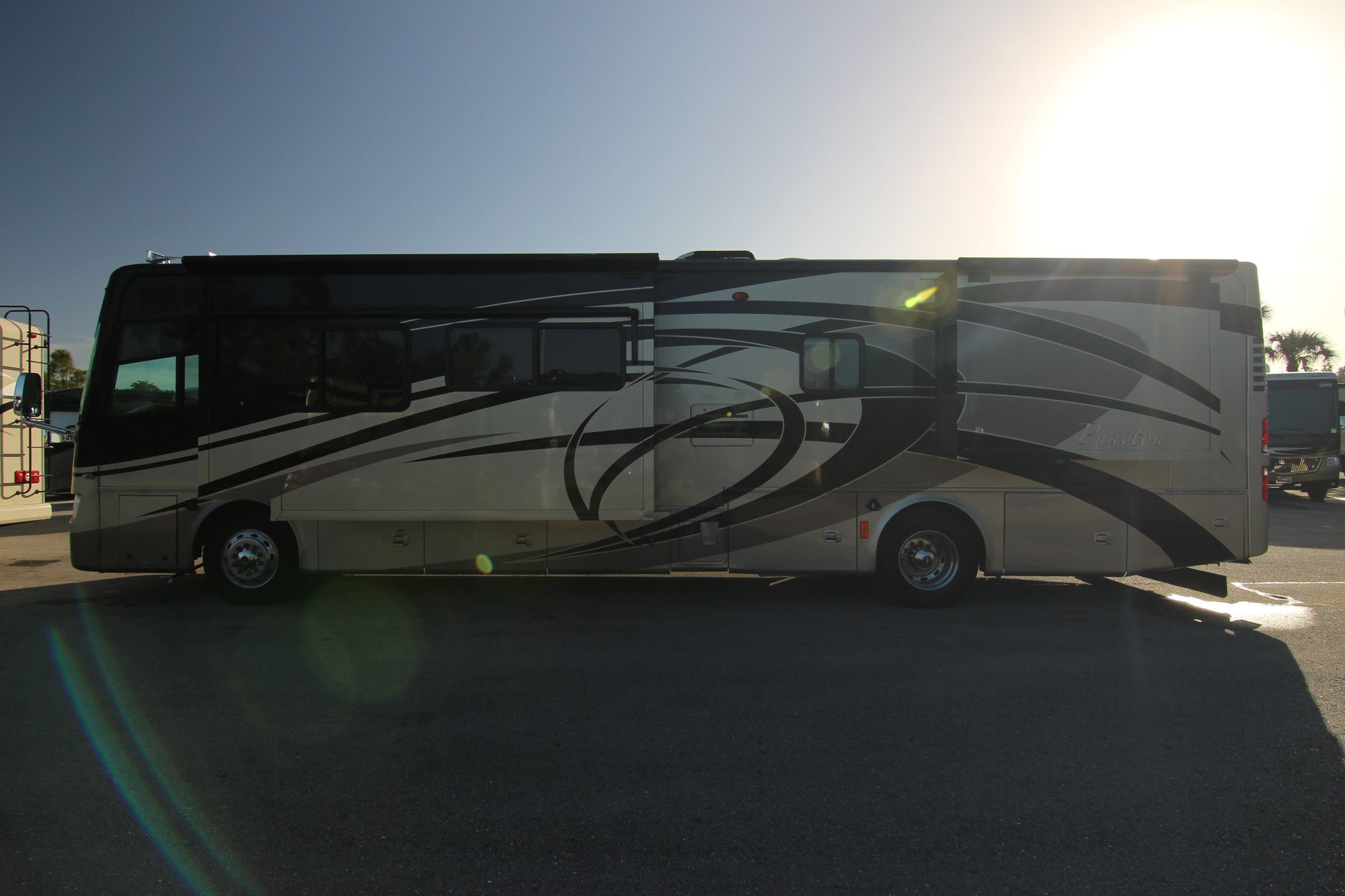 Used 2008 Tiffin Motor Homes Phaeton 40QSH Class A  For Sale