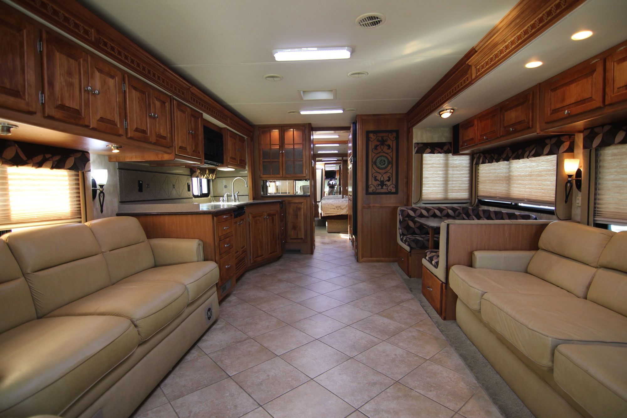 Used 2008 Tiffin Motor Homes Phaeton 40QSH Class A  For Sale