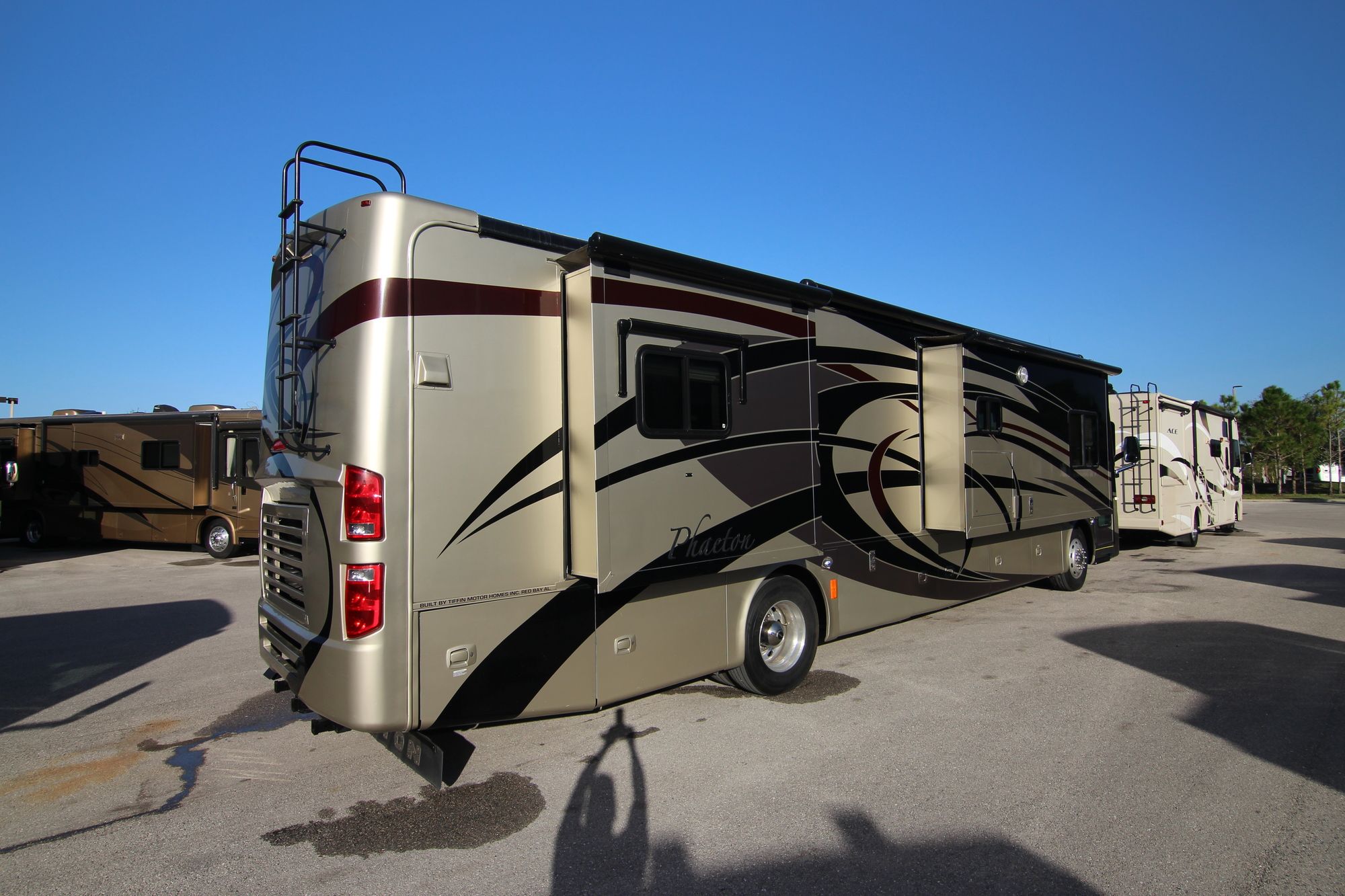 Used 2008 Tiffin Motor Homes Phaeton 40QSH Class A  For Sale